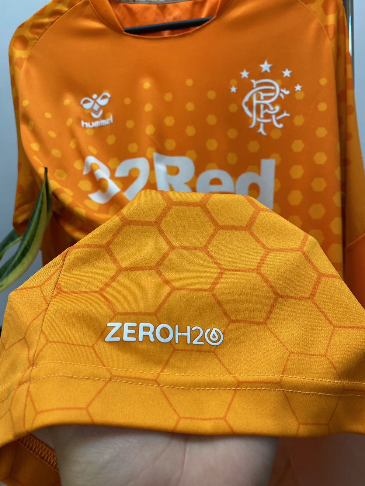 Hummel Glasgow Rangers 2019 / 2020 Hummel Soccer Jersey Size US L / EU 52-54 / 3 - 9 Thumbnail