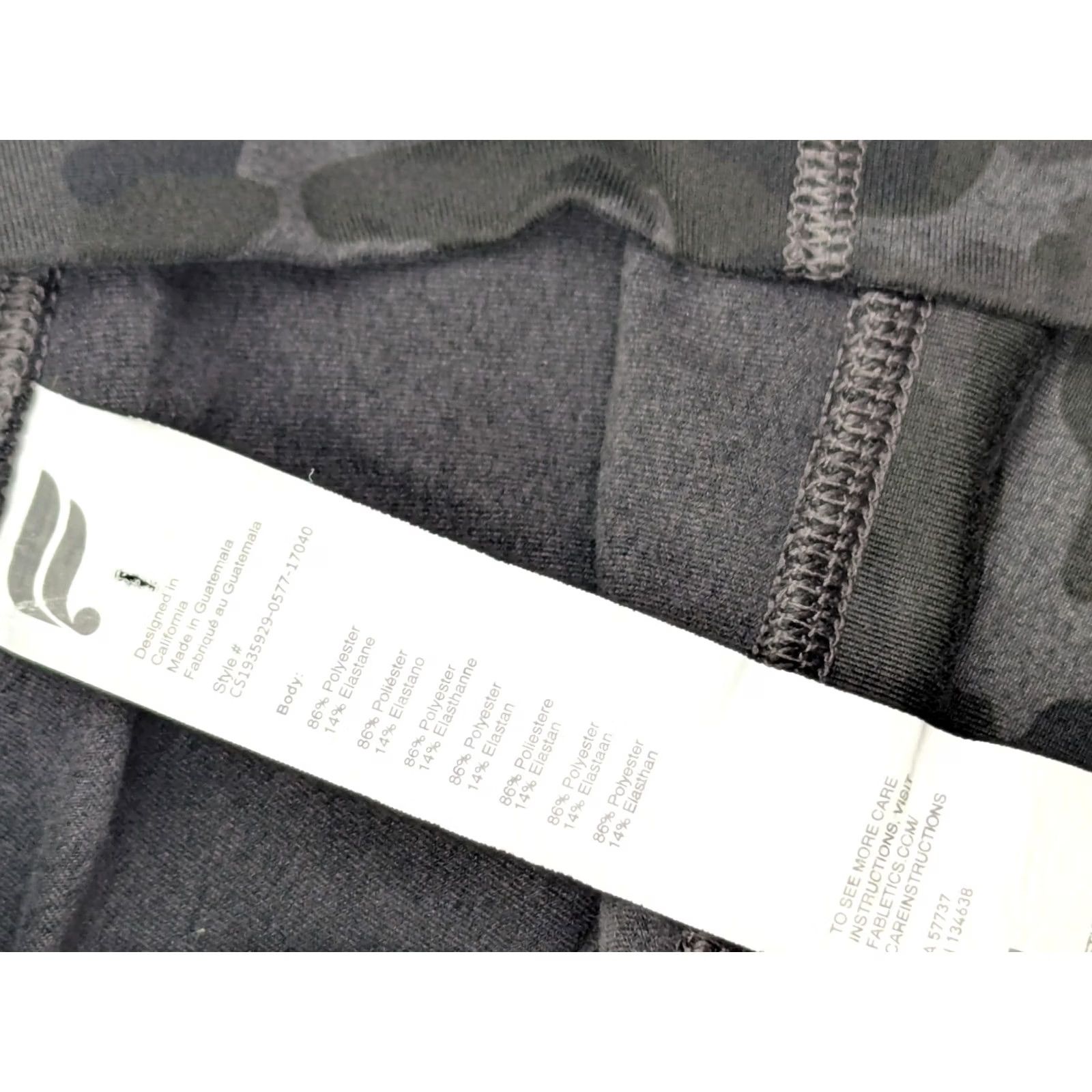 Fabletics Fabletics Leggings Camouflage Black Gray Women M Athletic Skinny Inseam 22 Compression Activewear CrossFit Running Athleisure Shorts? Size 32" / US 10 / IT 46 - 6 Thumbnail