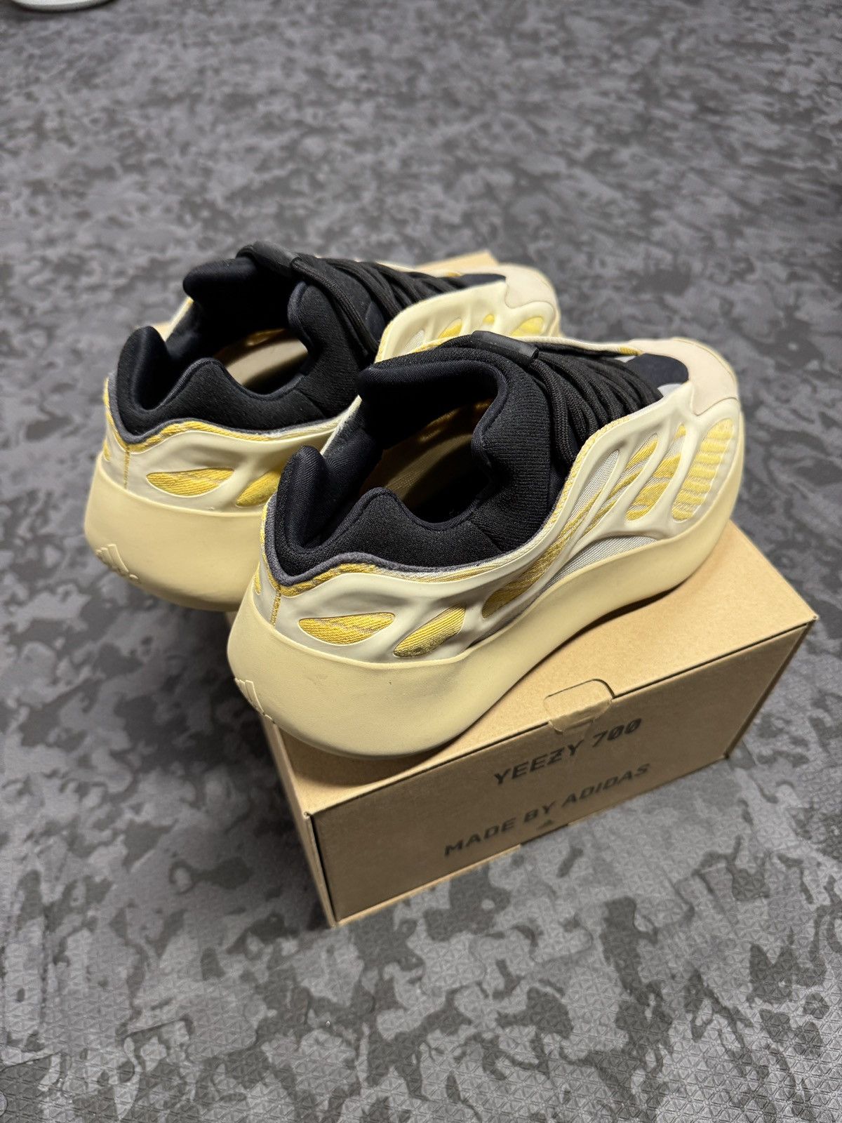 Adidas Yeezy 700 Safflower Size US 10.5 / EU 43-44 - 5 Thumbnail