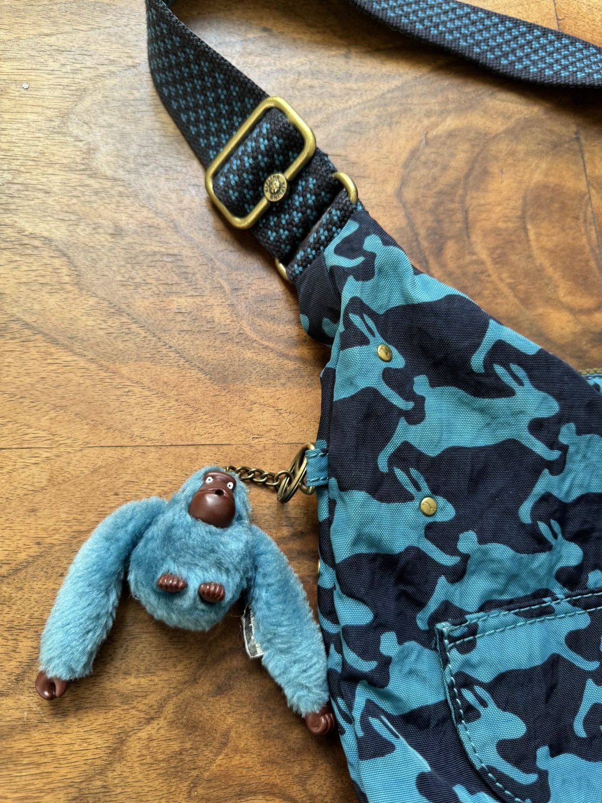 Fake kipling monkey hotsell