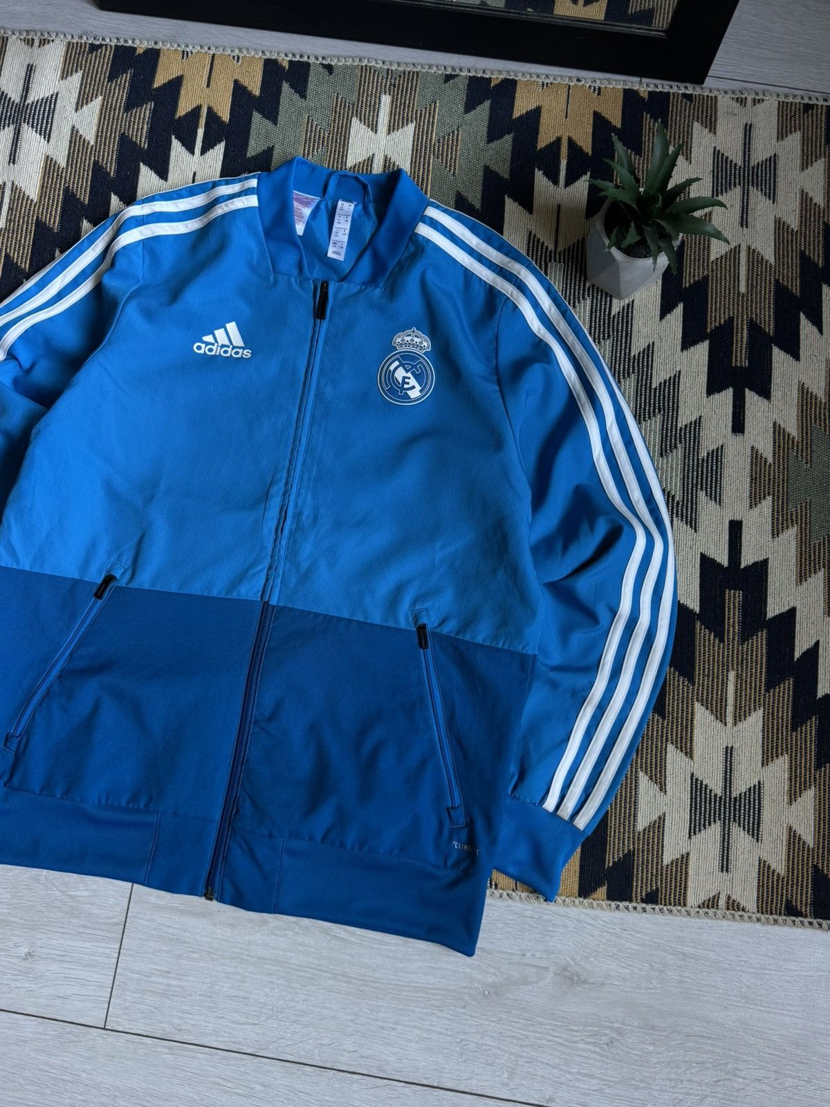 Adidas Adidas Real Madrid 2018/19 Nylon Jacket Size US S / EU 44-46 / 1 - 3 Thumbnail