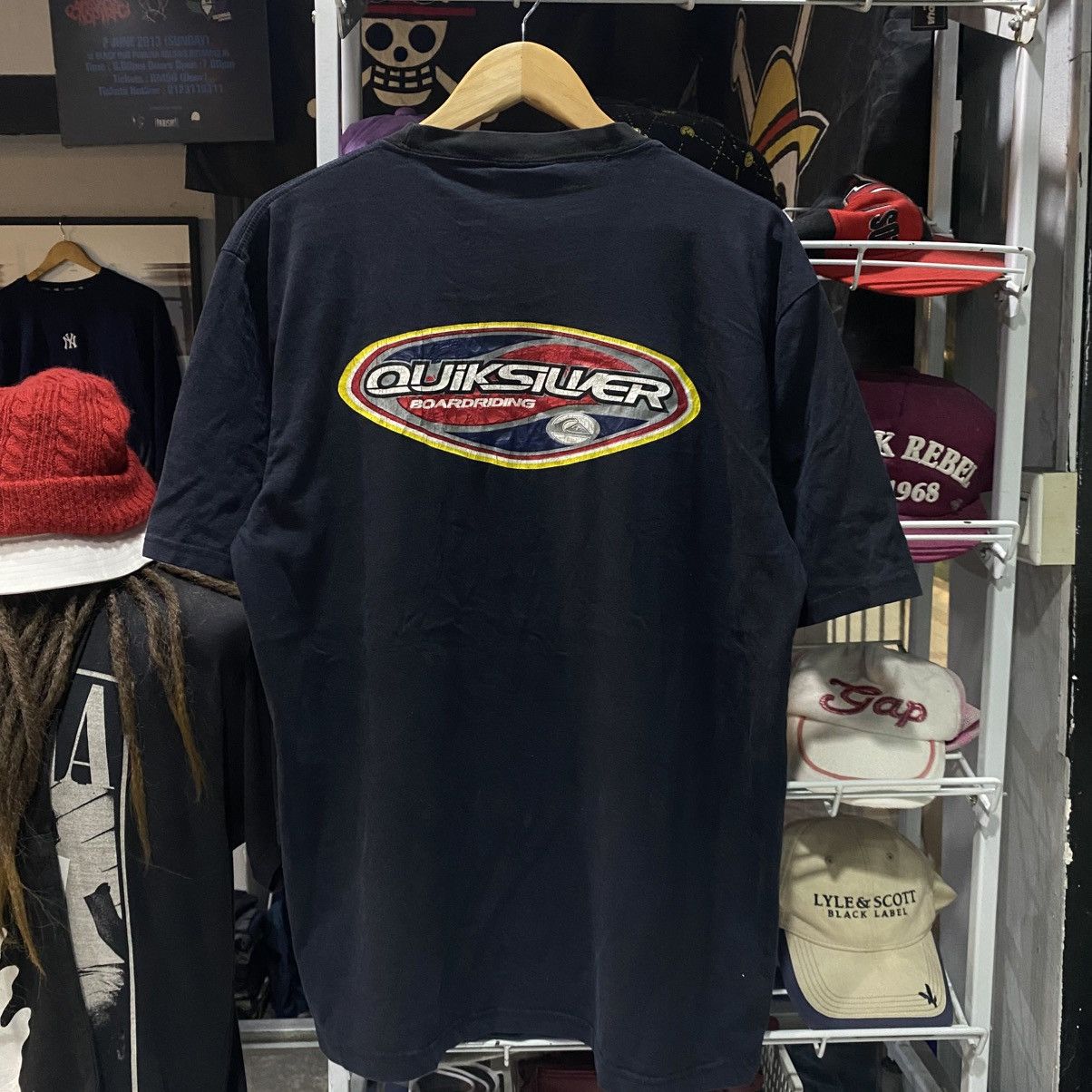 Quiksilver Quiksilver vintage surf logo big graphic t-shirts Size US XL / EU 56 / 4 - 1 Thumbnail