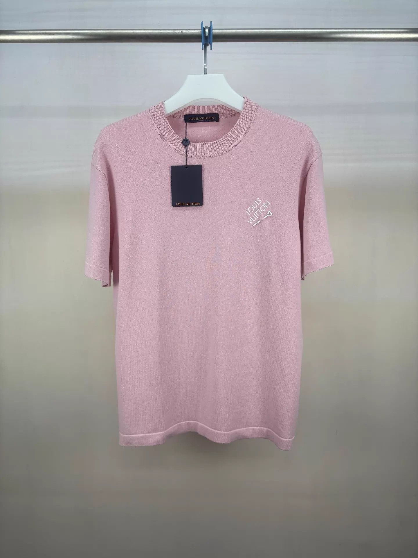 Louis Vuitton Louis Vuitton x Tyler 24FW Pink Pin SS Tee L Size US L / EU 52-54 / 3 - 1 Thumbnail