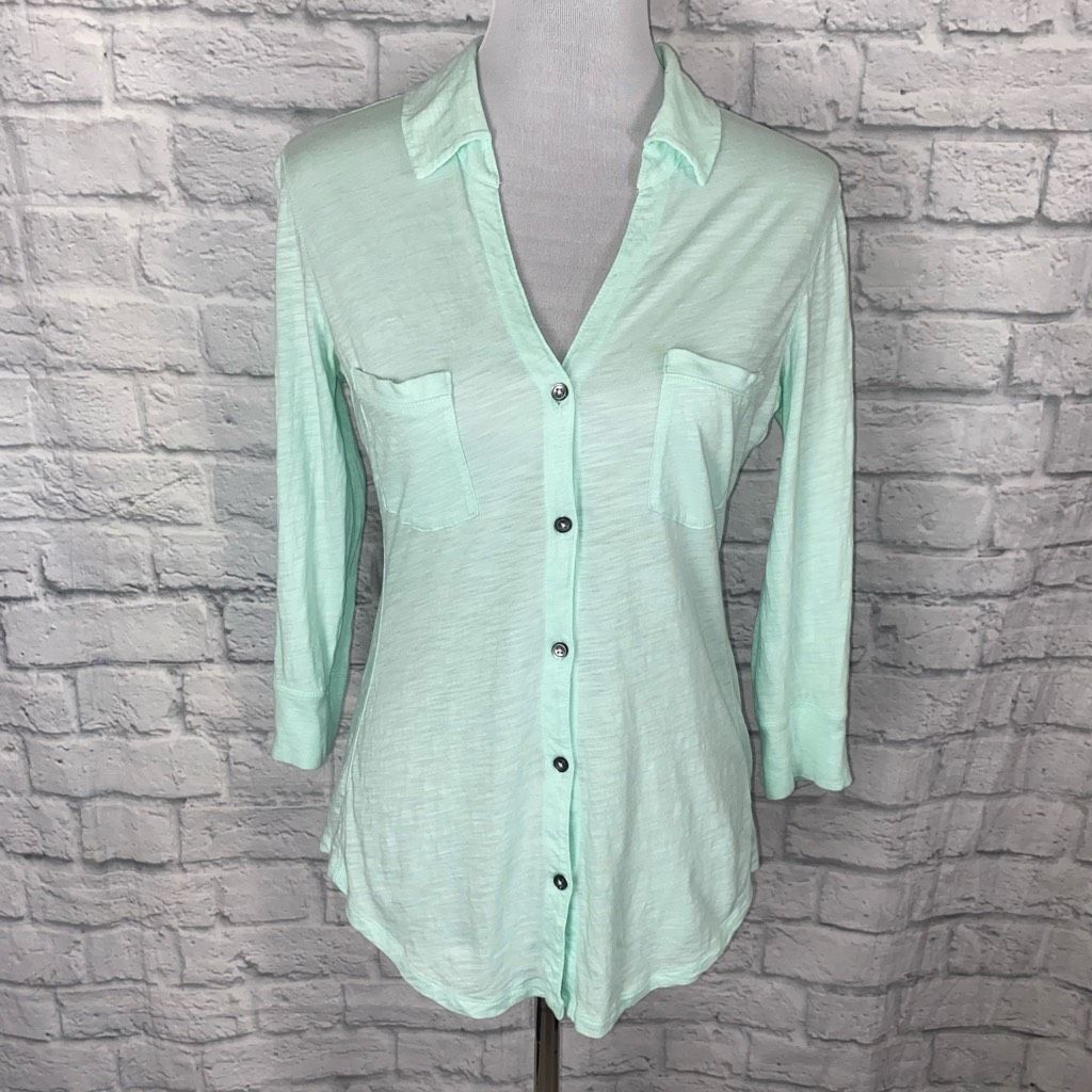 Express Express women M v-cut button down 3/4 sleeve blouse w/collar Size M / US 6-8 / IT 42-44 - 1 Thumbnail