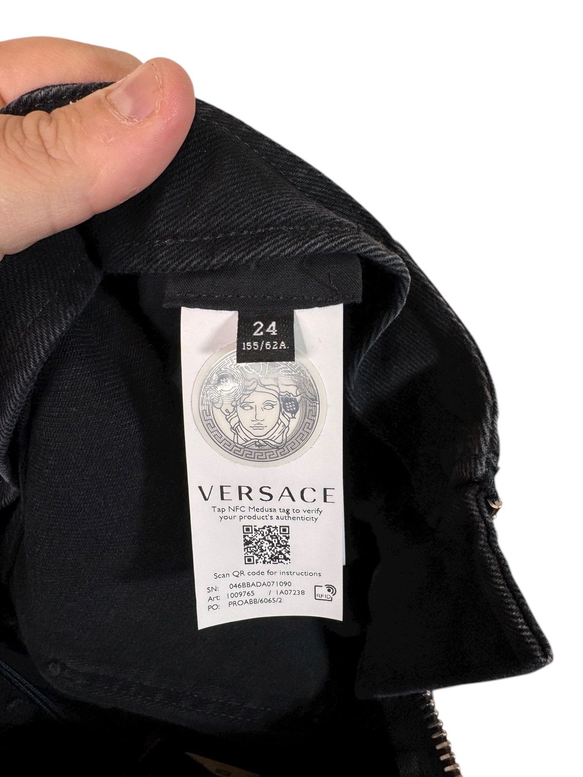 Versace Versace black jeans with Medusa belt – Size 24 Size 24" / US 00 / IT 34 - 8 Thumbnail