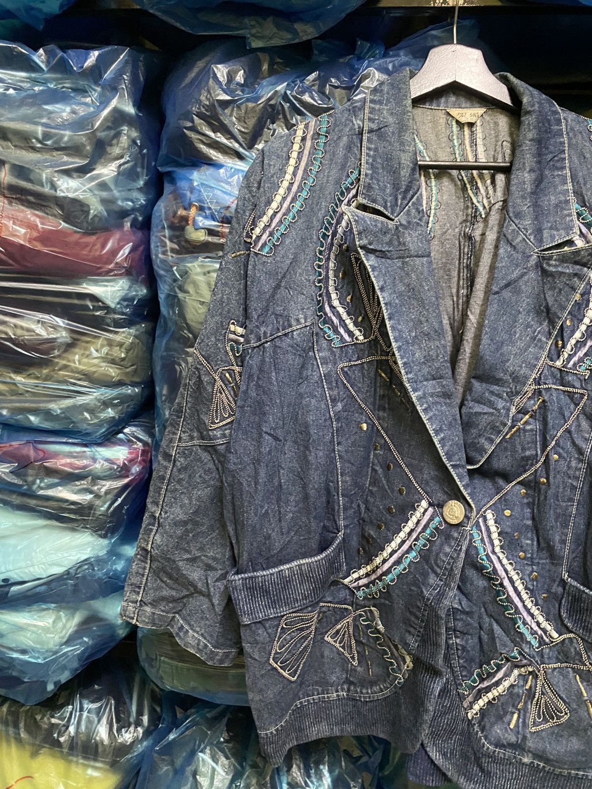 Vintage Rare 80s Oversized Denim Jacket Embroidery Butterfly Design Size US M / EU 48-50 / 2 - 8 Thumbnail