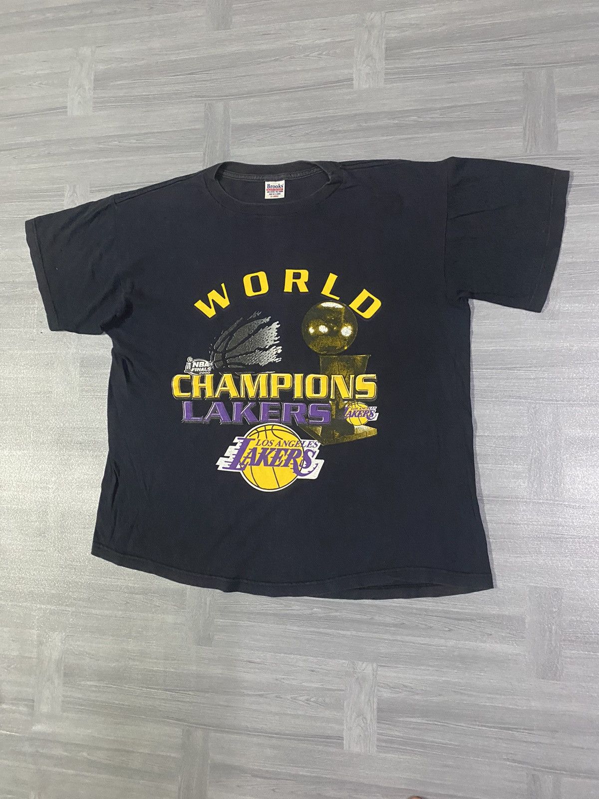 NBA Vintage Lakers Champions T-Shirt NBA Finals 2000's Kobe Size US XL / EU 56 / 4 - 2 Thumbnail