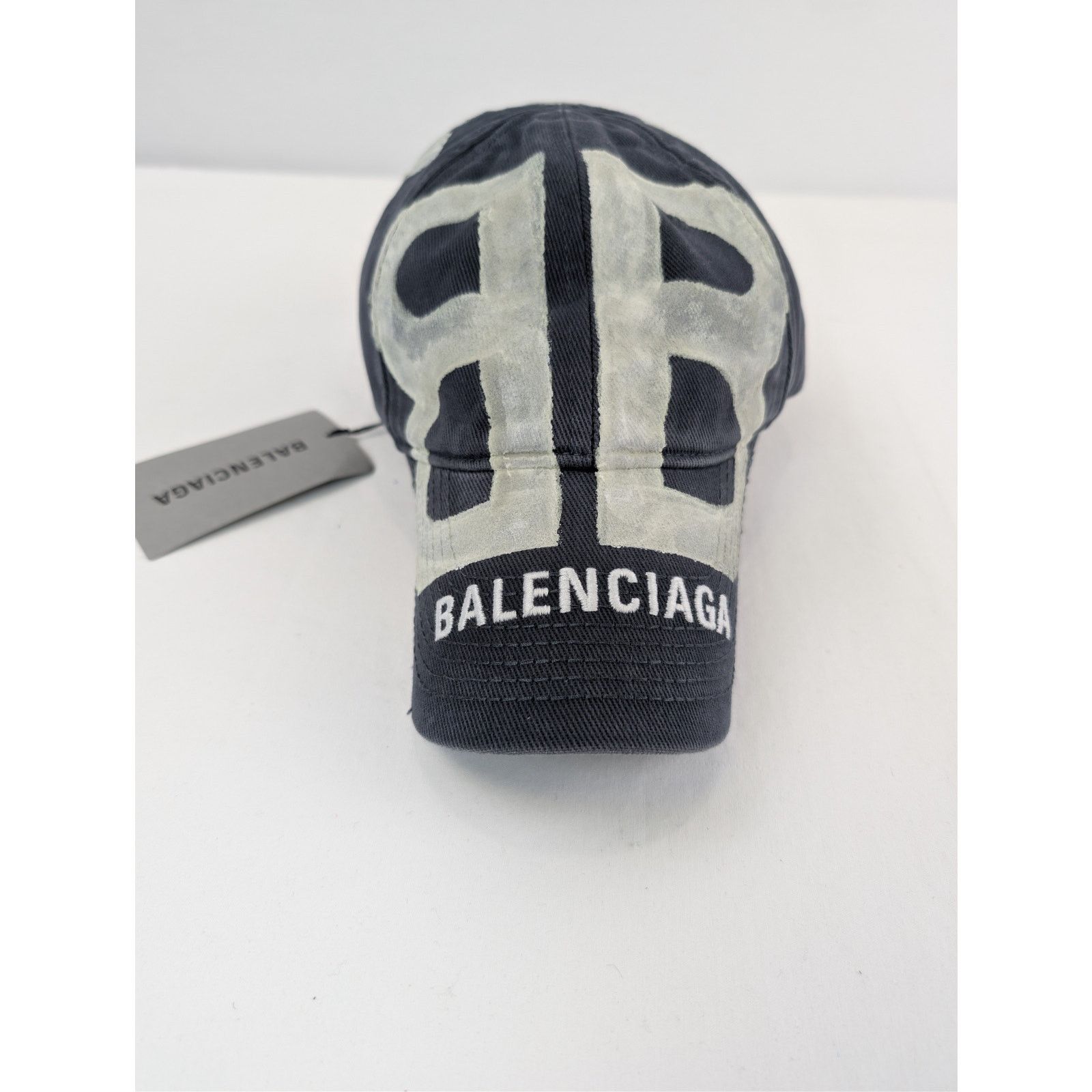 Balenciaga o1rshd1 Size: L / Cotton Drill BB Sprayed Cap / Hat in Grey Size ONE SIZE - 1 Thumbnail