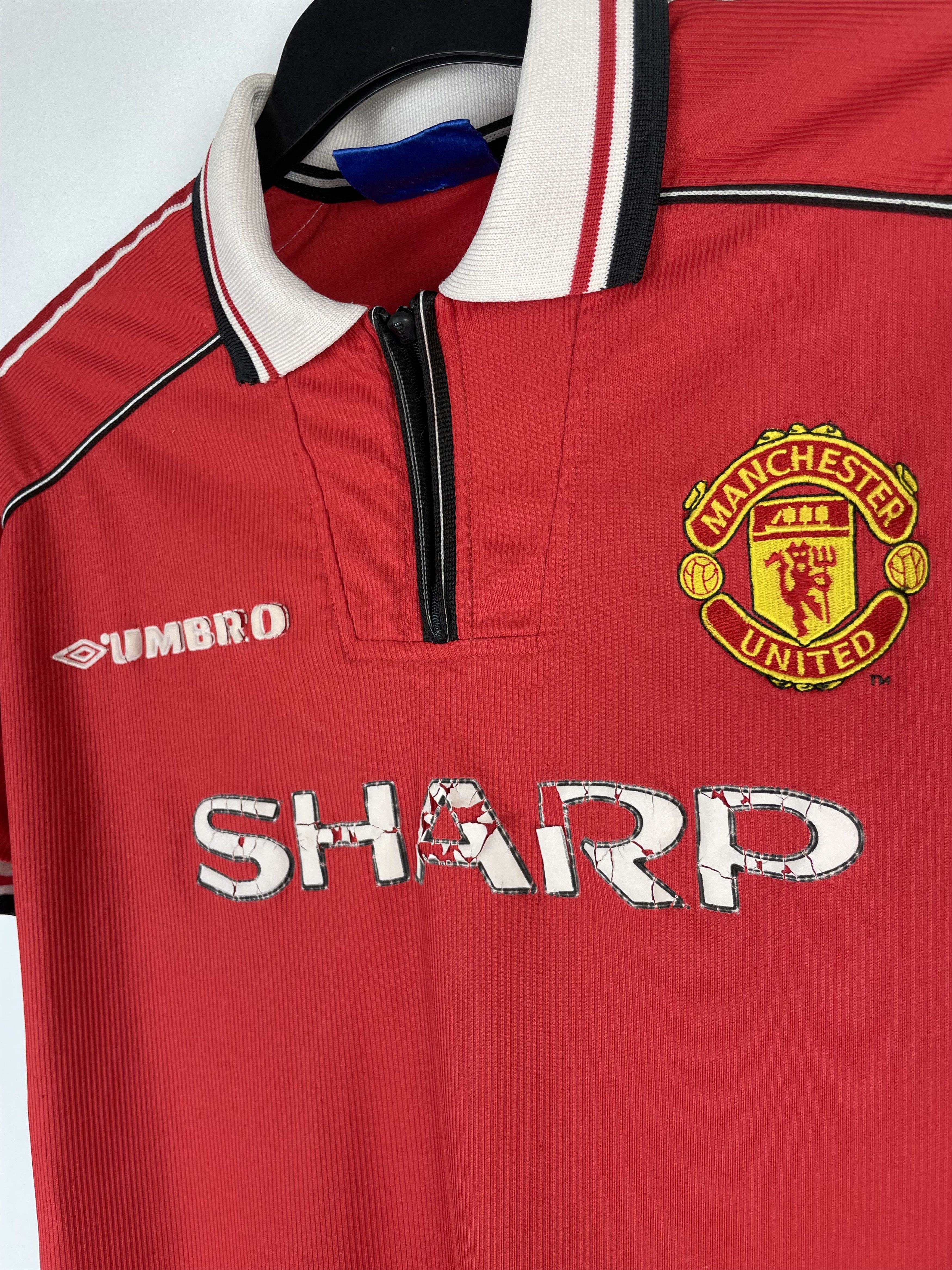 Umbro VERY RARE UMBRO FC MANCHESTER UNITED ENGLAND SOCCER JERSEY Size US M / EU 48-50 / 2 - 4 Thumbnail