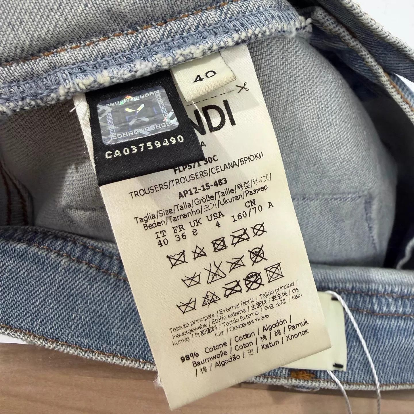 Fendi Fendi Pom Pom Denim Shorts 40 99 New Size 27" / US 4 / IT 40 - 5 Thumbnail