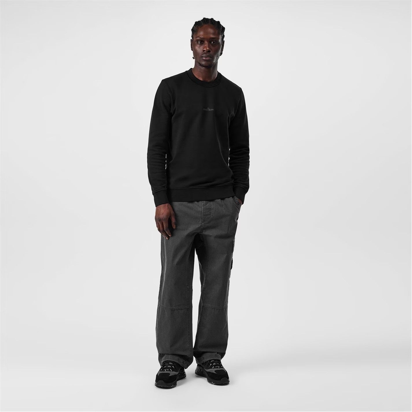 Stone Island o1g2r1mq0526 Logo Crew Sweatshirt in Black Size US S / EU 44-46 / 1 - 5 Thumbnail