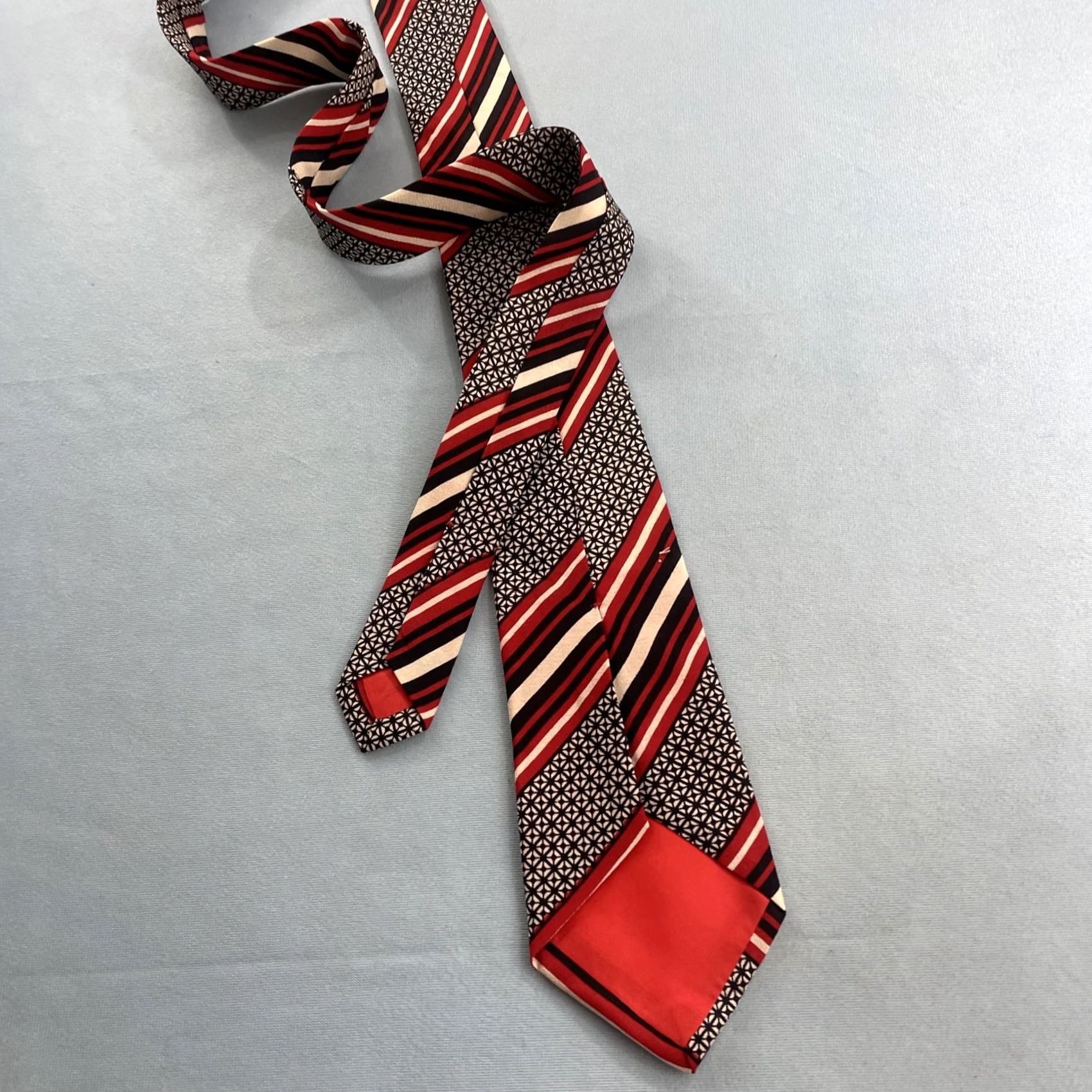 Vintage VINTAGE 60s Poly Silk Neck Tie Repp Deco Check Red White Black Stripe 3.5x52 Size ONE SIZE - 7 Thumbnail