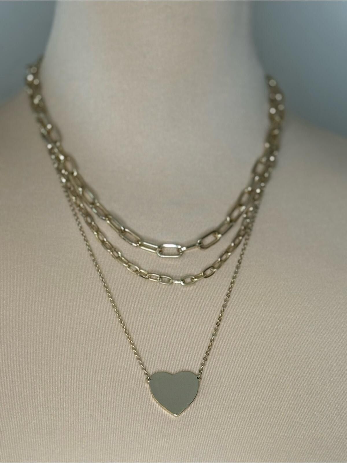 Other Triple link gold tone chain necklace with heart pendant Size ONE SIZE - 4 Thumbnail