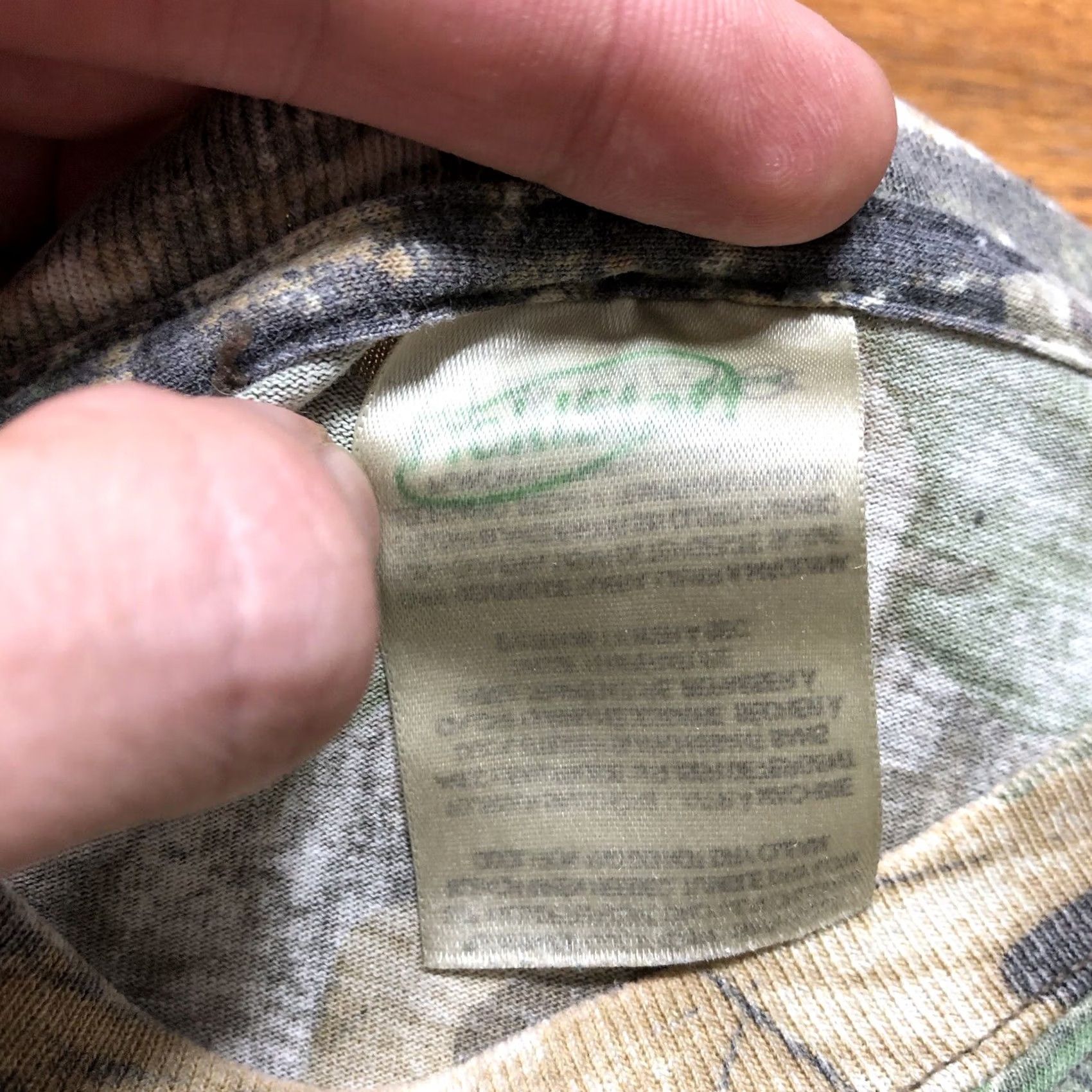 Vintage VINTAGE Field Staff T-Shirt Mens 2XL Real Tree Mossy Oak Camo Long Sleeve Hunting 90s Y2K Size US XXL / EU 58 / 5 - 6 Thumbnail
