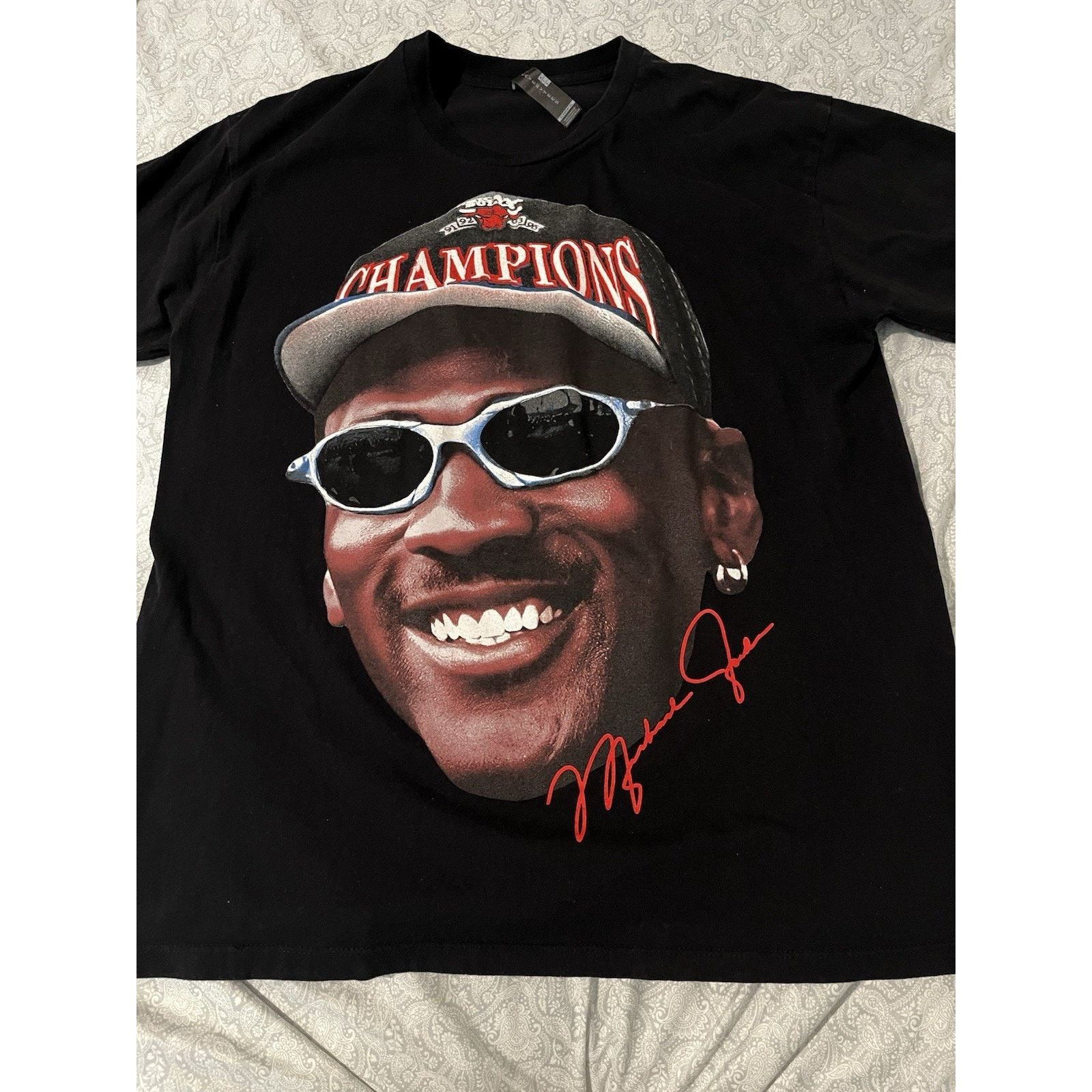 Other Michael Jordan Champions Graphic T Shirt Men's Large Bulls Size US L / EU 52-54 / 3 - 1 Thumbnail