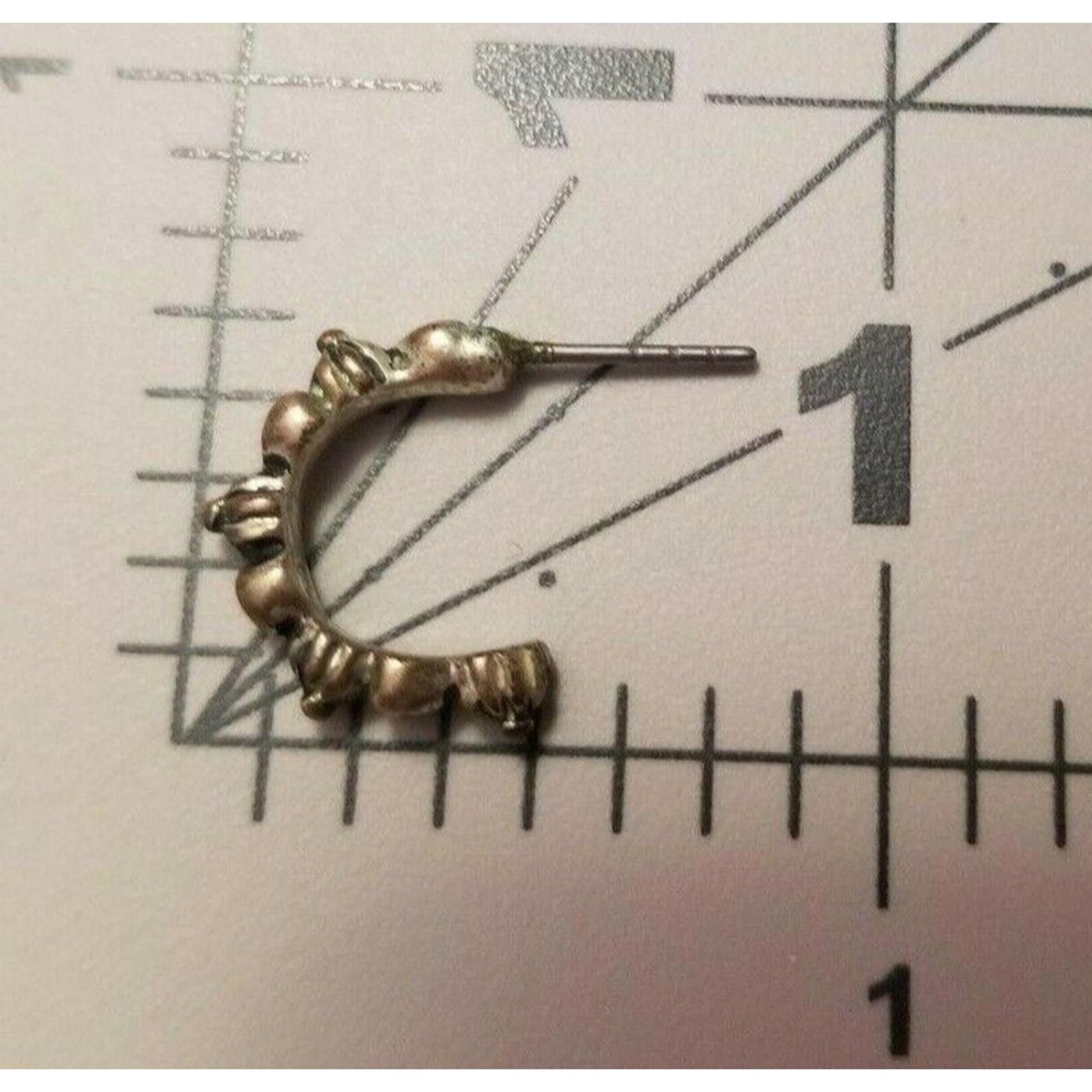 The Unbranded Brand Earrings Small Silver Toned Hoops Pierced 1 Pair Detailed Be Size ONE SIZE - 8 Thumbnail