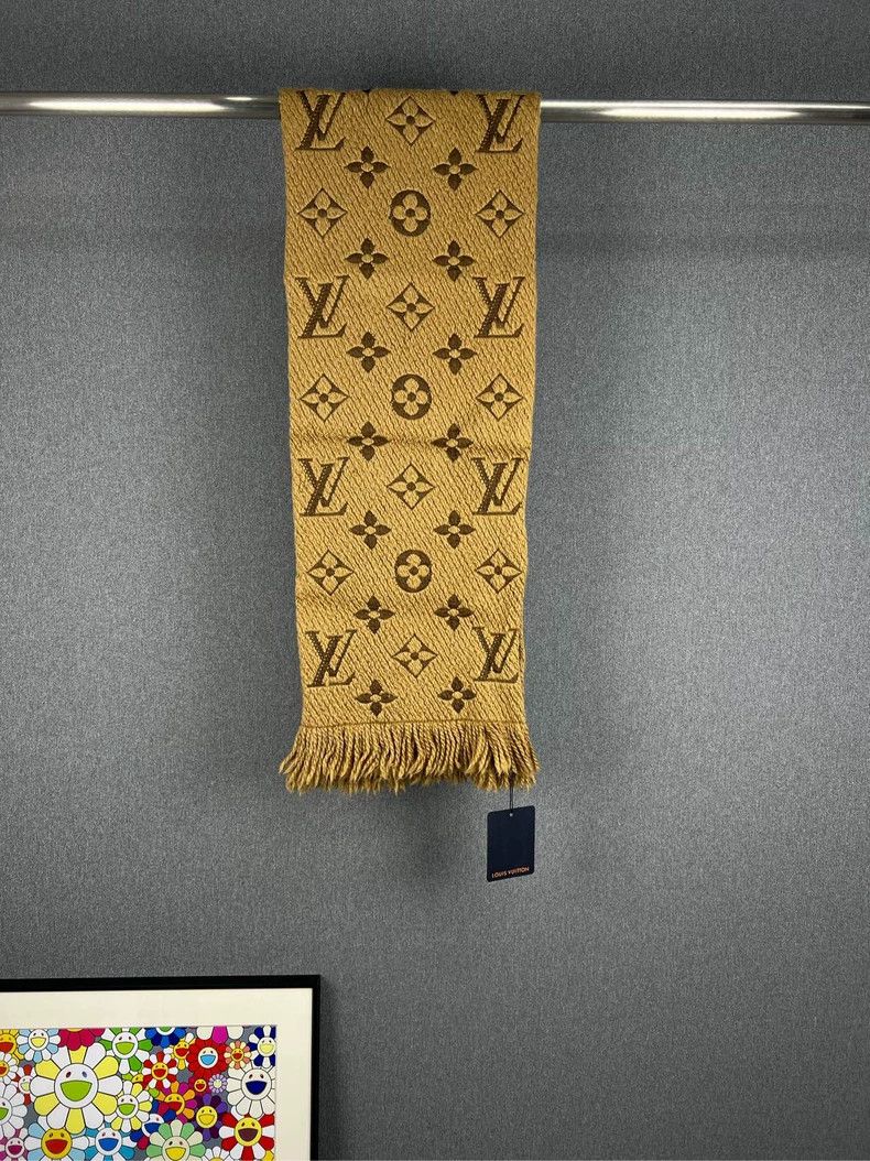 Louis Vuitton Louis Vuitton Khaki presbyopic full LOGO wool scarf Size ONE SIZE - 1 Thumbnail