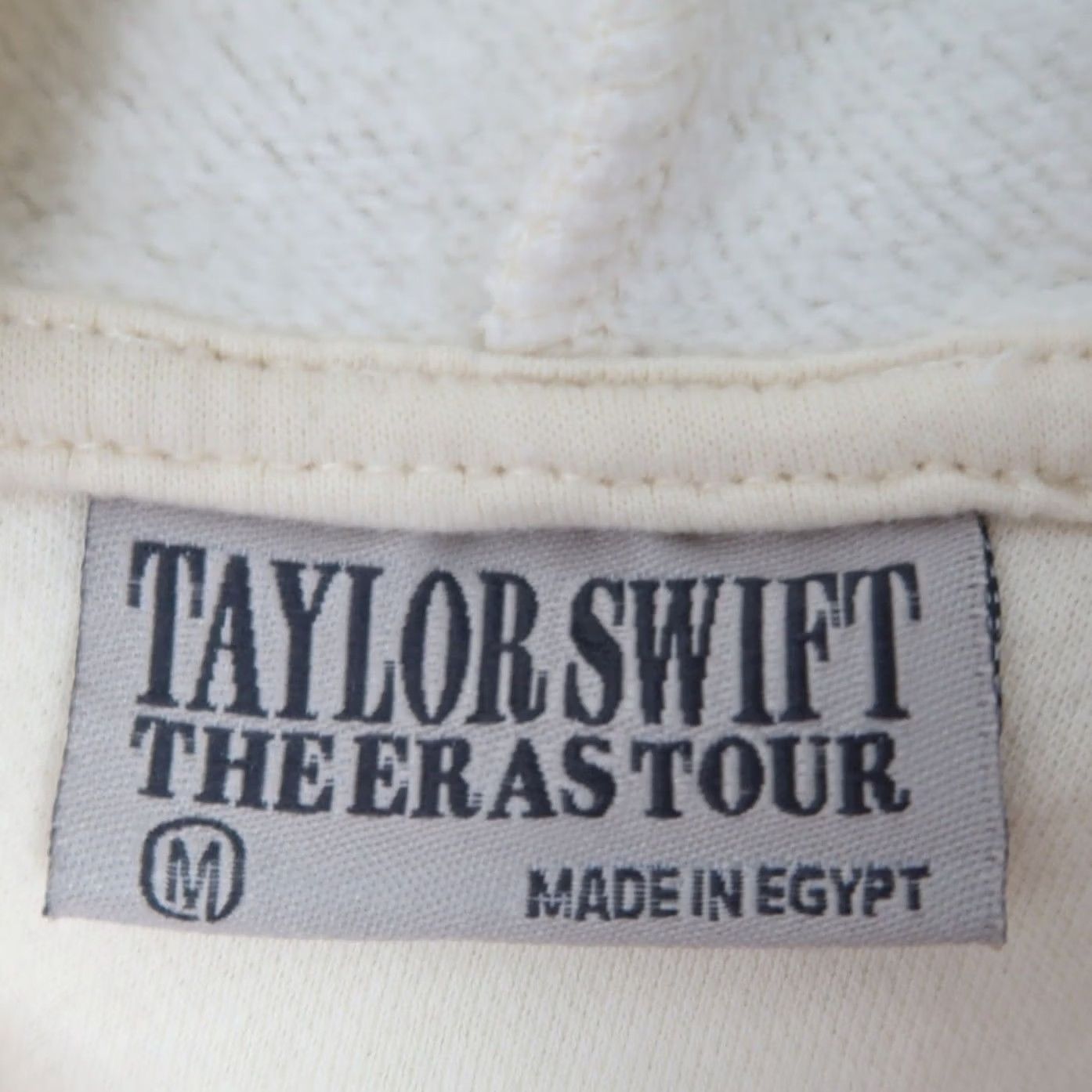 Vintage Taylor Swift The Eras Tour Beige Hoodie Graphic Sweatshirt M Womens Long Sleeve Cotton Polyester Pullover Casual Music 2023 Official merch Size M / US 6-8 / IT 42-44 - 4 Thumbnail