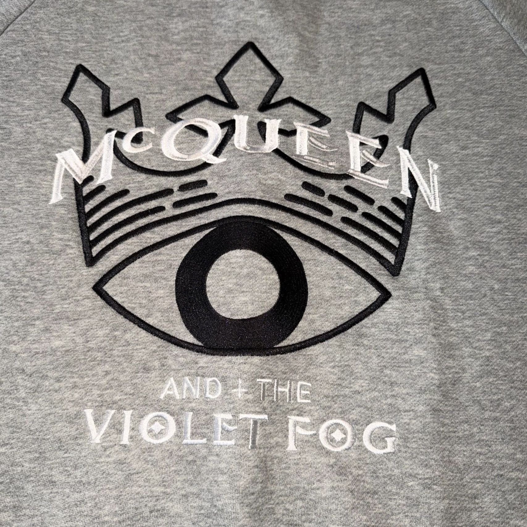 Vintage McQueen and the Violet Fog Sweatshirt Mens Medium Gray Crewneck Embroidered New Size US M / EU 48-50 / 2 - 3 Thumbnail