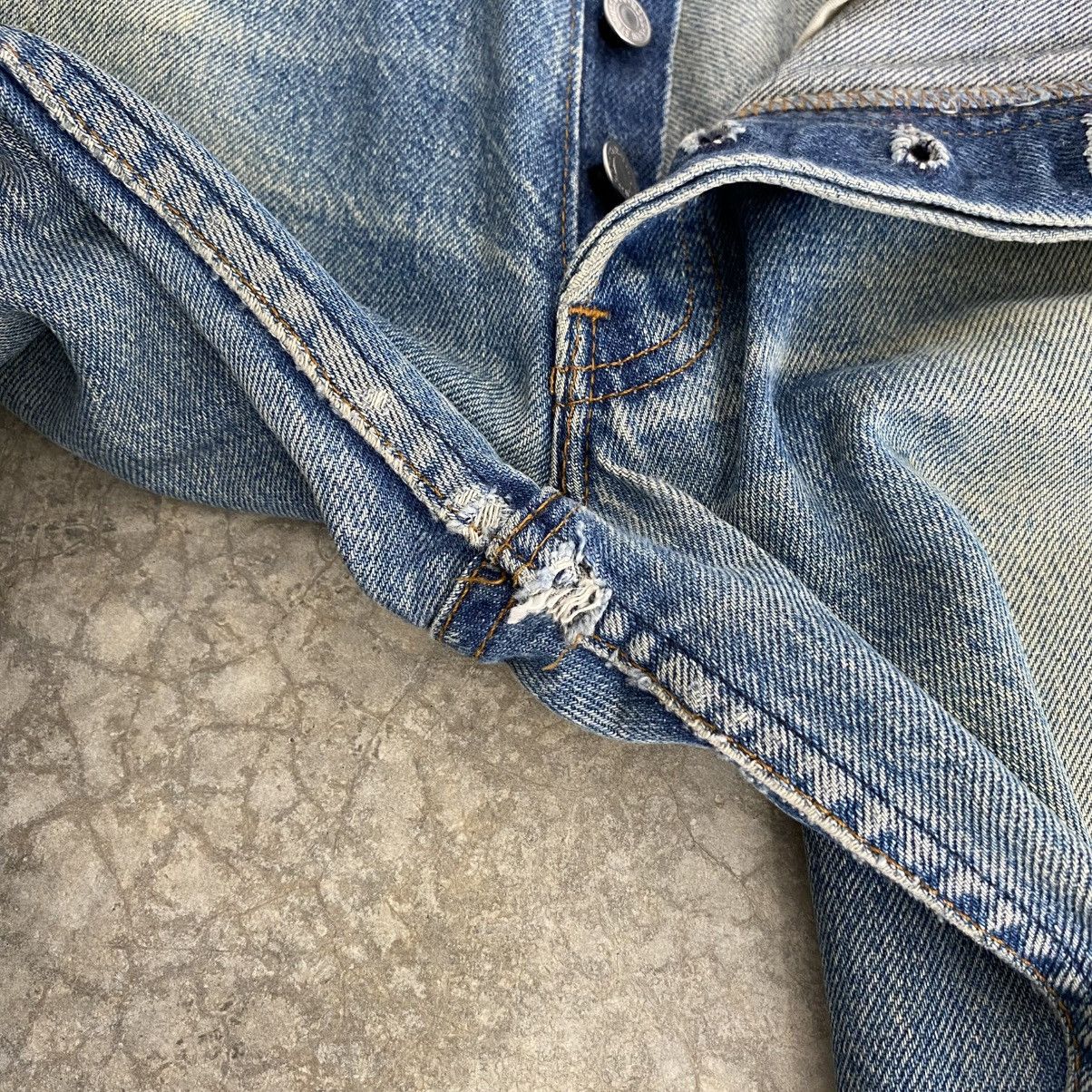 Levi's Vintage 90’s Levis 501 Faded Blue Distressed Denim Jeans Size US 32 / EU 48 - 8 Thumbnail