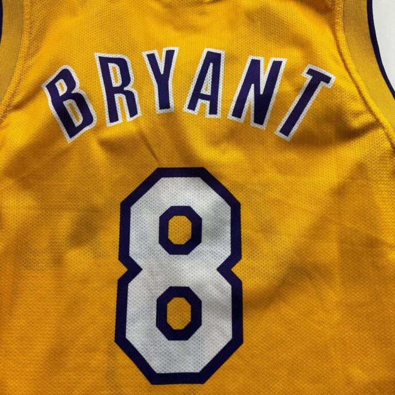 Champion Los Angeles Lakers Kobe Bryan Champion EU home NBA jersey M Size US M / EU 48-50 / 2 - 3 Thumbnail