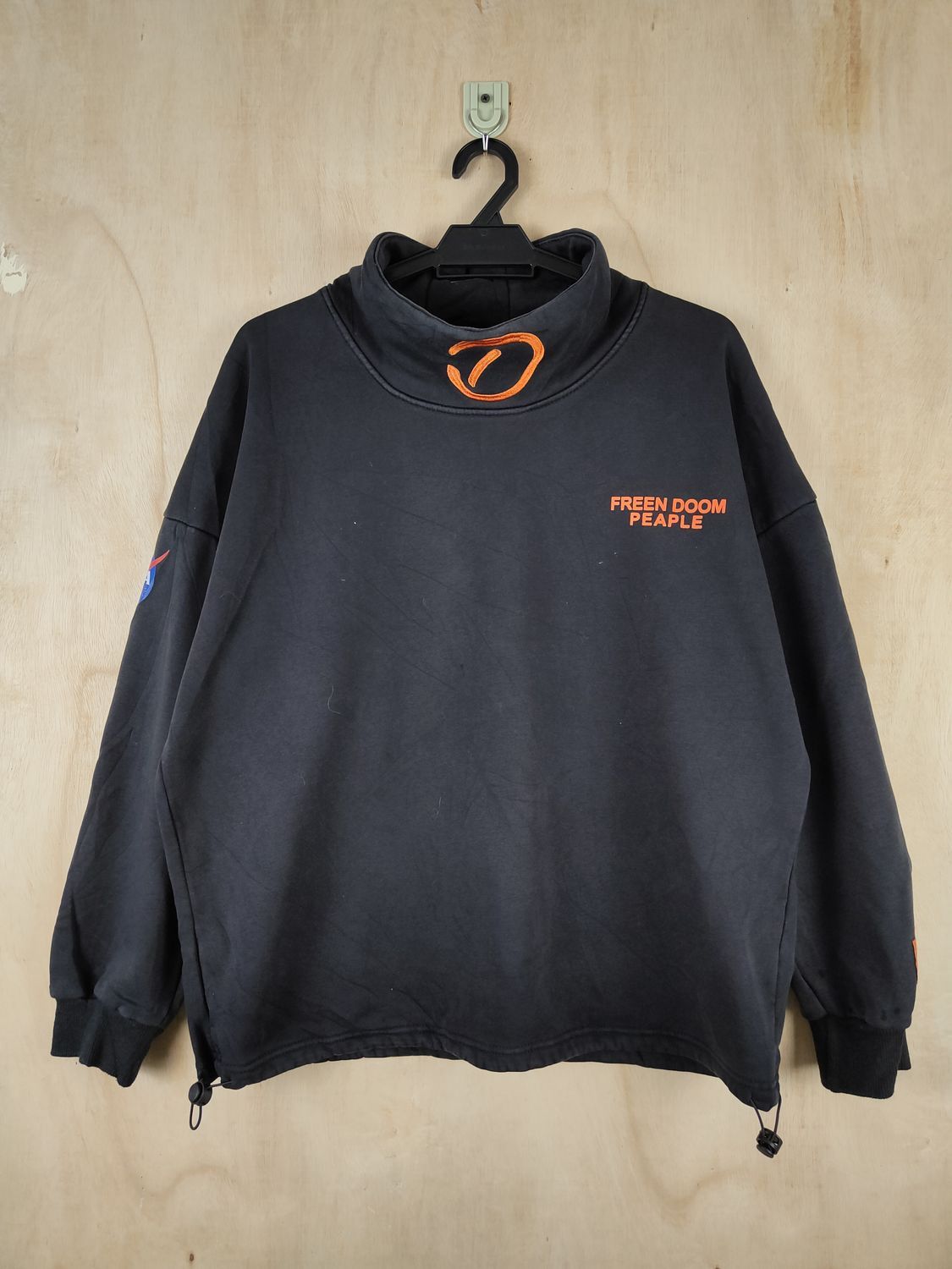 Japanese Brand Japan freen doom peaple Black Sweatshirts #S2627 Size US L / EU 52-54 / 3 - 18 Thumbnail