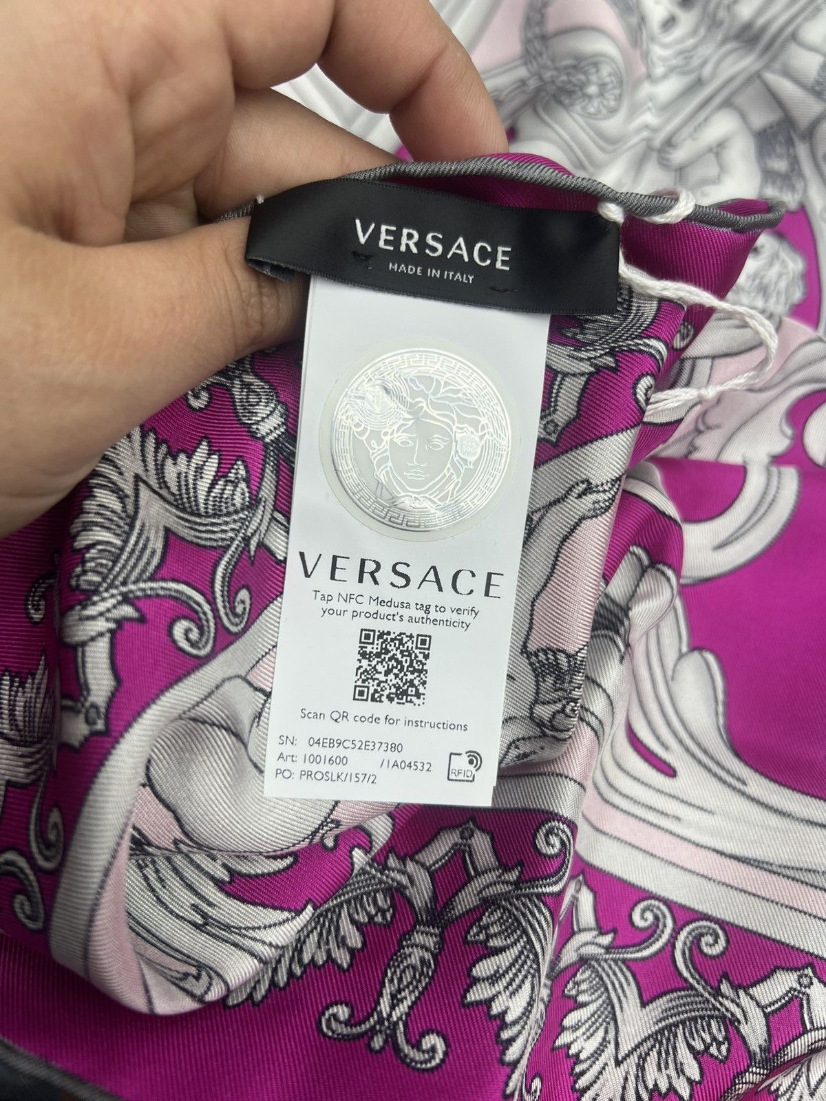 Versace Versace Baroque Print Silk Scarf Size ONE SIZE - 6 Thumbnail