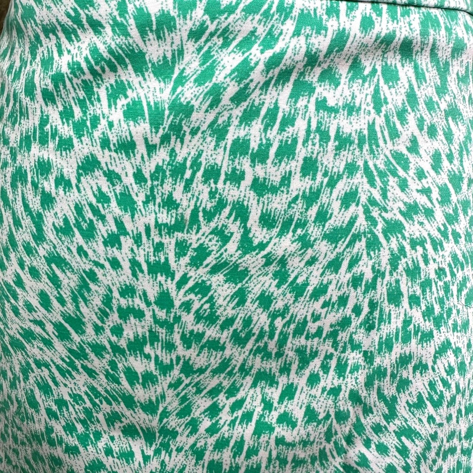 Michael Kors Michael Kors Cheetah Print Skirt Green and White size 14 Size 36" / US 14 / IT 50 - 8 Thumbnail