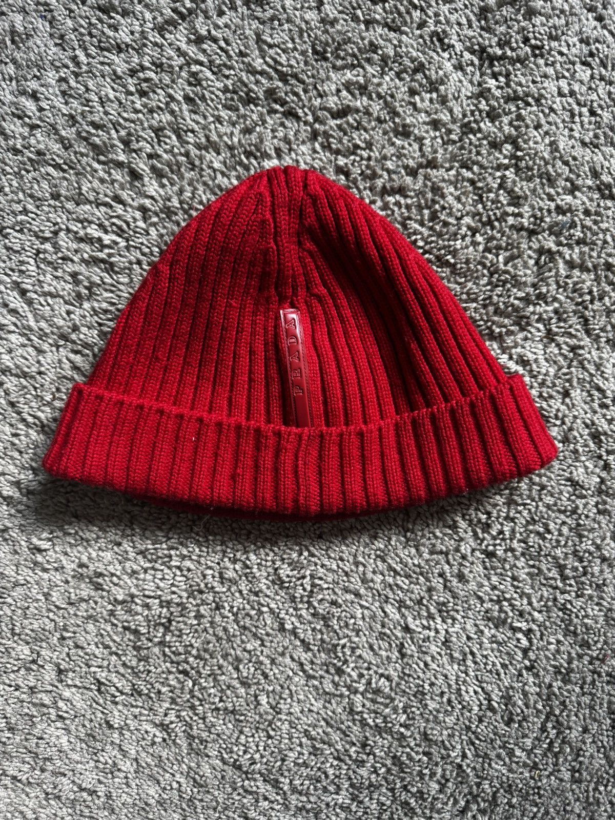 PRADA ニット帽　FW 2007 コレクション Prada Red Mohair Mohawk Beanie Hat FW 2007 | Grailed
