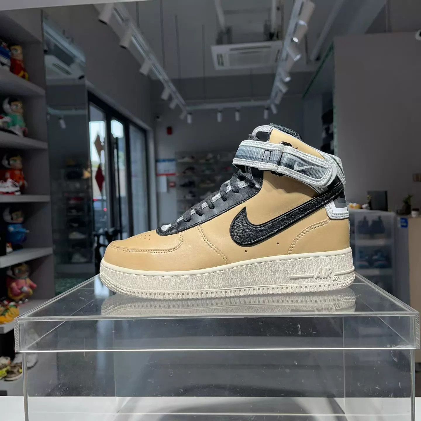 Givenchy Nike AF1 x Givenchy 40.5 Worn 1x 677130-200 Size US 7.5 / EU 40-41 - 1 Thumbnail