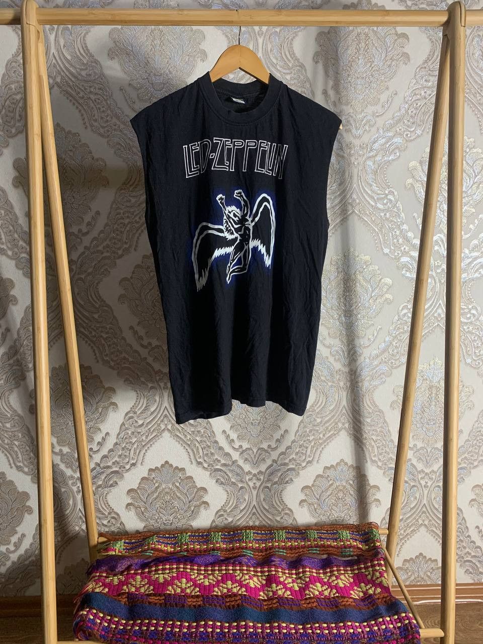 Band Tees Vintage Led Zeppelin Rock Retro T-shirt Metal Punk Y2K 90s Size US XL / EU 56 / 4 - 1 Thumbnail