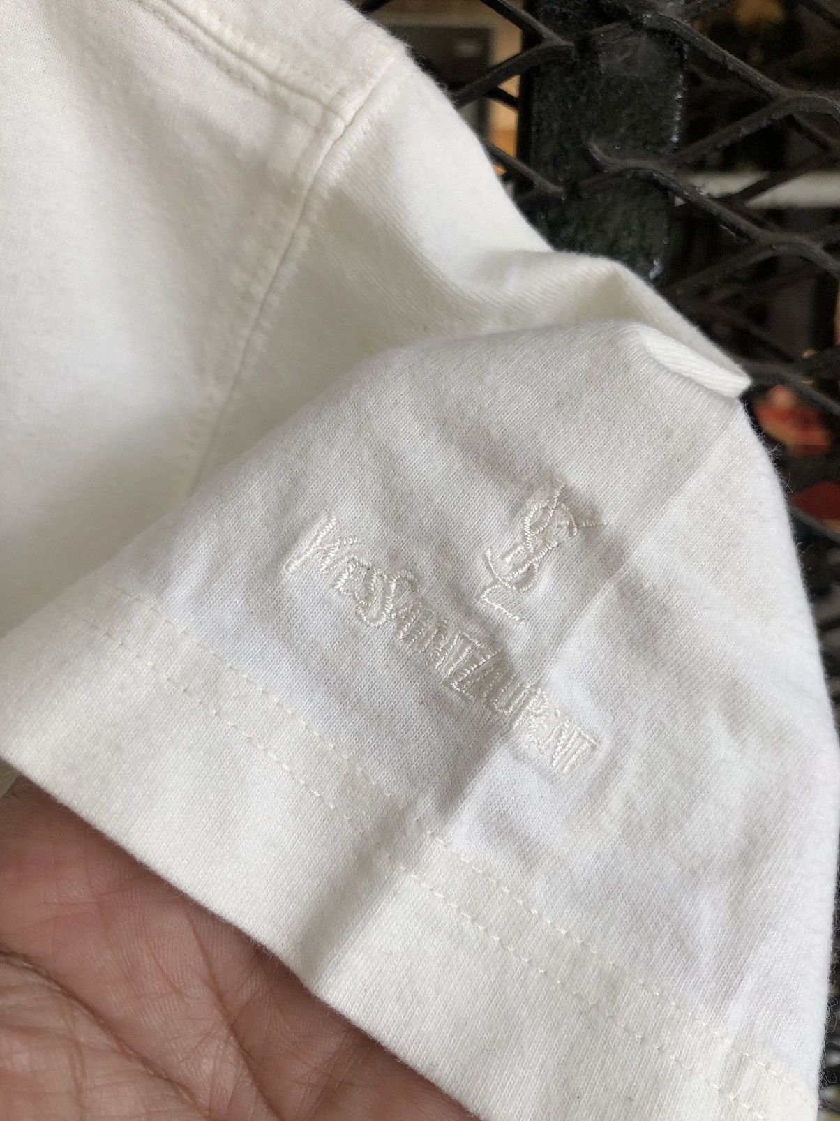 Yves Saint Laurent YVES SAINT LAURENT EMBROIDERED LOGO SHIRT Size US S / EU 44-46 / 1 - 4 Thumbnail