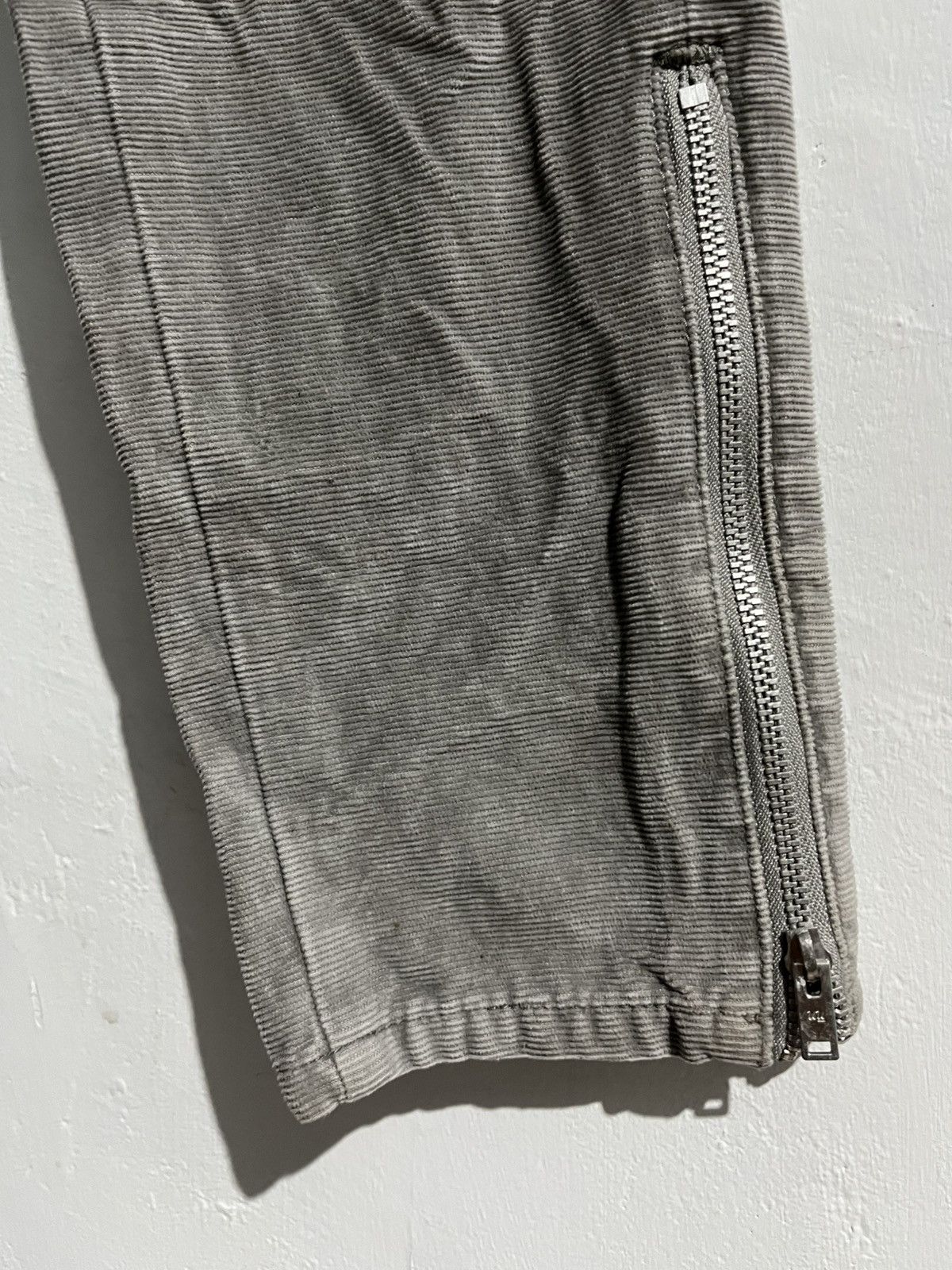 Undercover uniqlo undercover corduroy pants Size US 27 - 4 Thumbnail