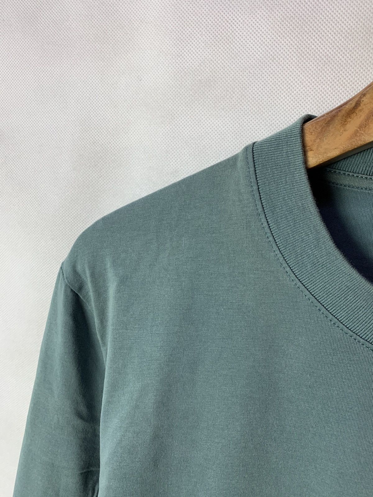 Japanese Brand × Uniqlo 🔥 Japanese Brand Uniqlo Airism Longsleeves Tee Size US M / EU 48-50 / 2 - 3 Thumbnail