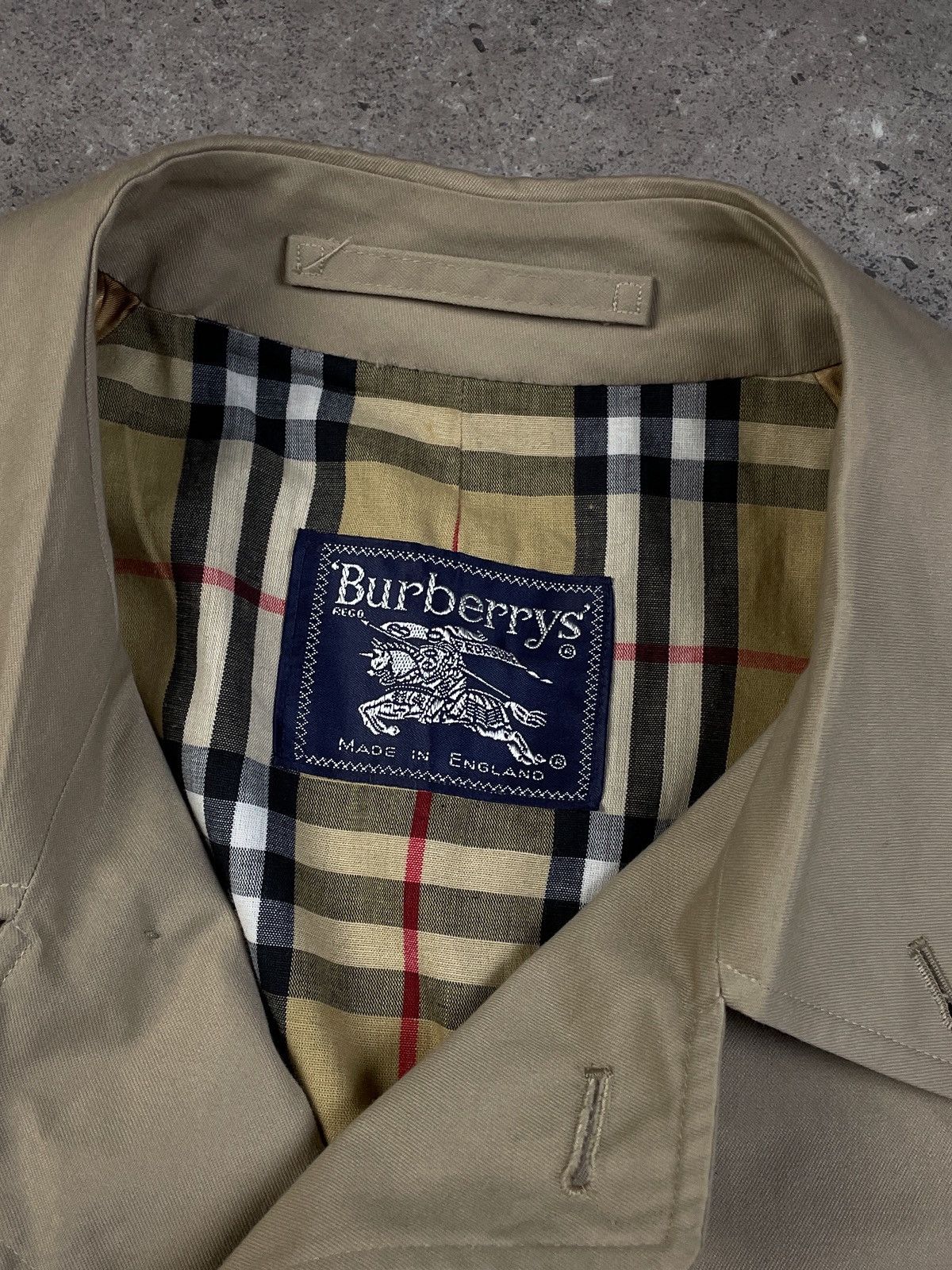 Burberry Burberry Vintage Beige Trench Coat Size US L / EU 52-54 / 3 - 2 Thumbnail