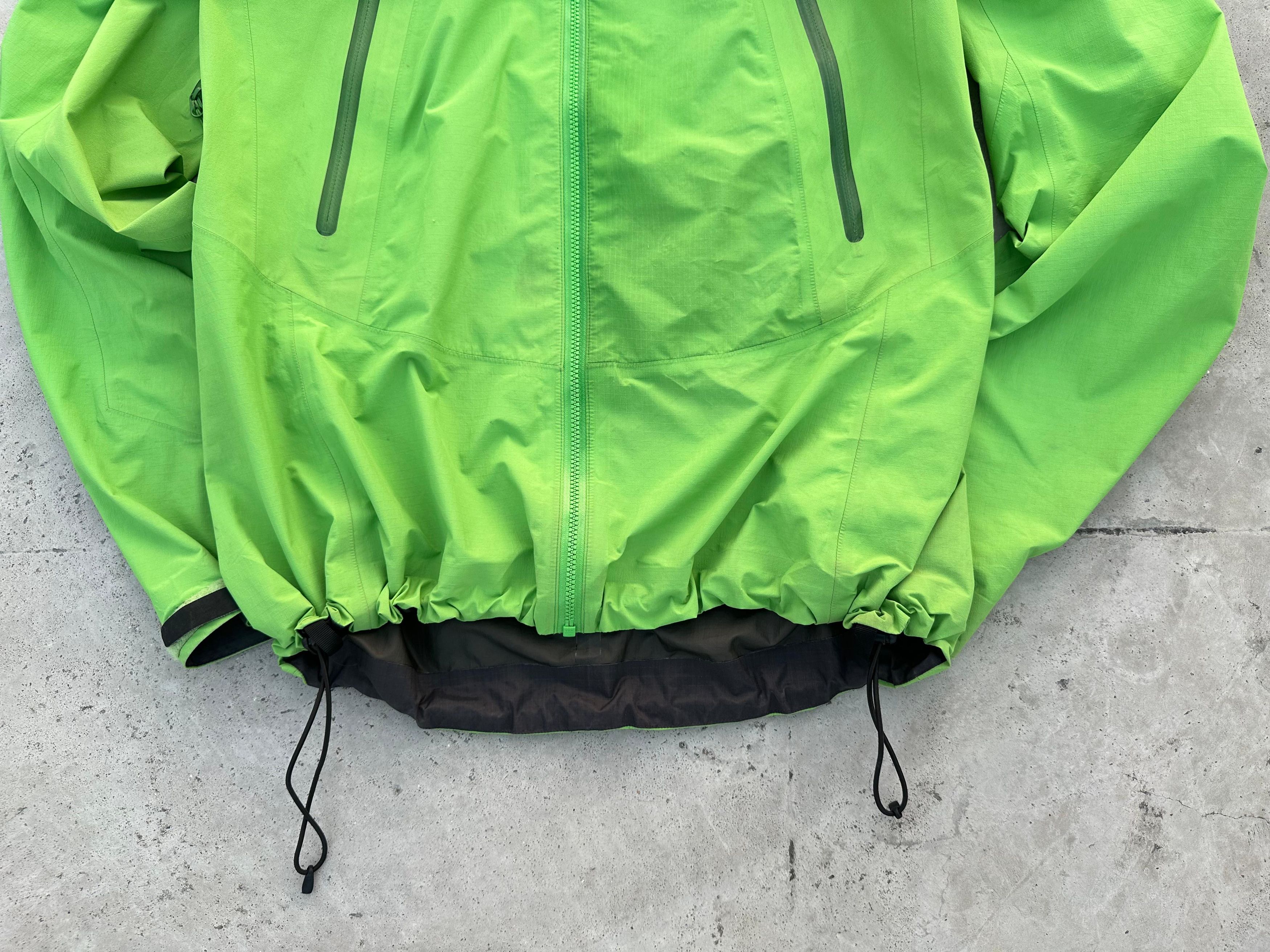 Arc'teryx Arc'terxy Beta LT Hybrid Gore Tex moss bloom jacket 2013 Size M / US 6-8 / IT 42-44 - 7 Thumbnail