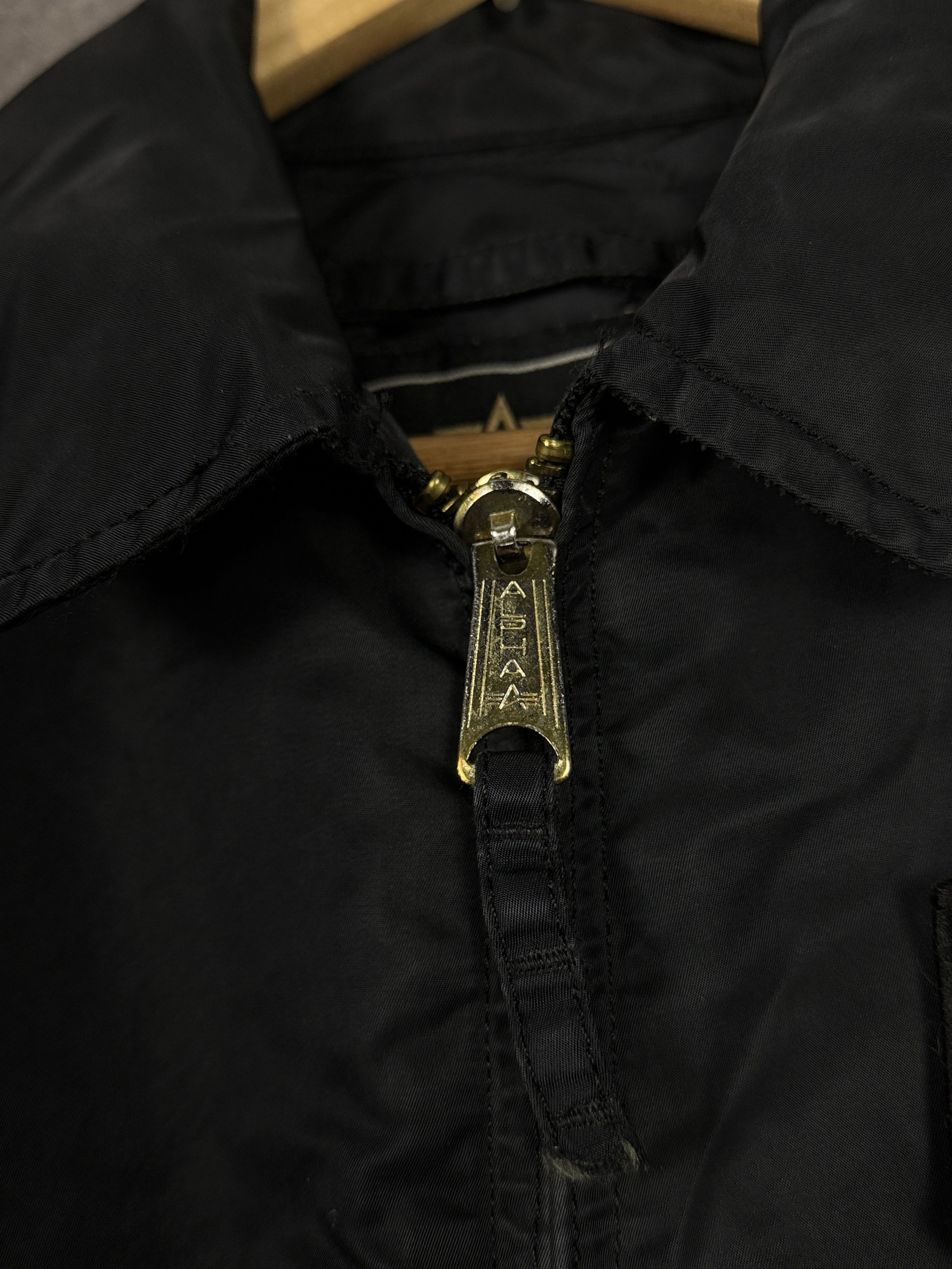 Alpha Industries Alpha Industries black bomber jacket zip-up insulated Size US M / EU 48-50 / 2 - 3 Thumbnail