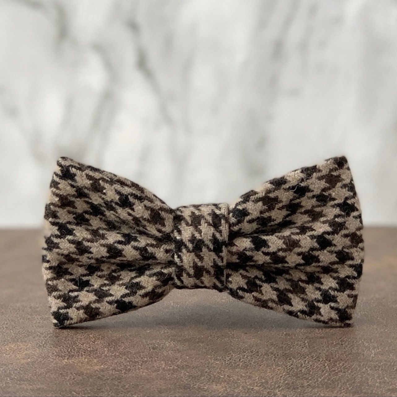Other Men’s Tan Houndstooth Tartan Wool Bow Tie Size ONE SIZE - 1 Thumbnail