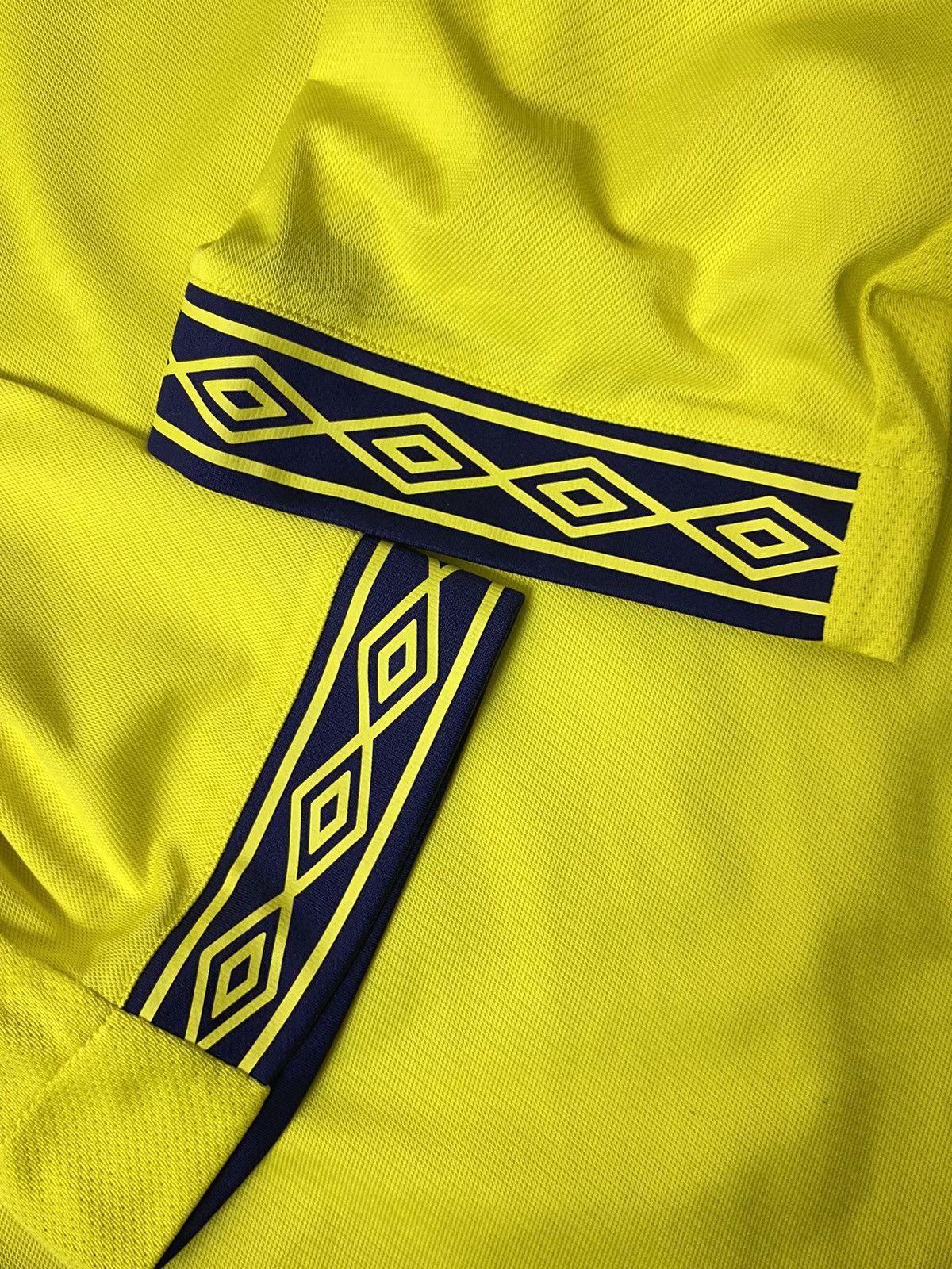 Umbro Blackburn Rovers FC 2018/19 Away Football/Soccer Jersey Kit Size US L / EU 52-54 / 3 - 5 Thumbnail