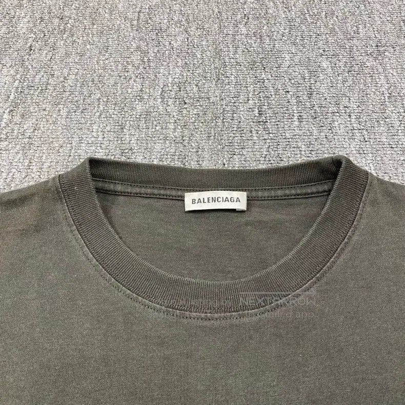 Balenciaga Balenciaga Dark Green Small Logo Short Sleeve Size US L / EU 52-54 / 3 - 8 Thumbnail