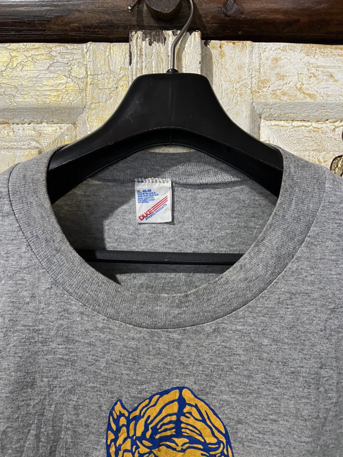 Vintage 80-90 LHS football crop t shirt size XL