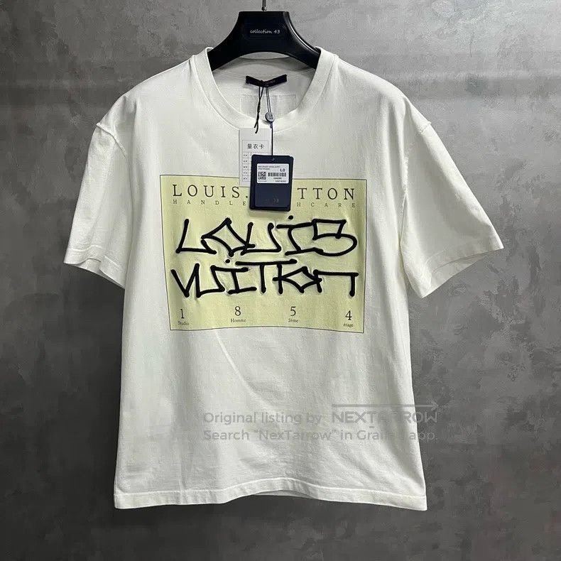 Louis Vuitton Louis Vuitton White solid monogram Logo printed crewneck l Size US L / EU 52-54 / 3 - 1 Thumbnail