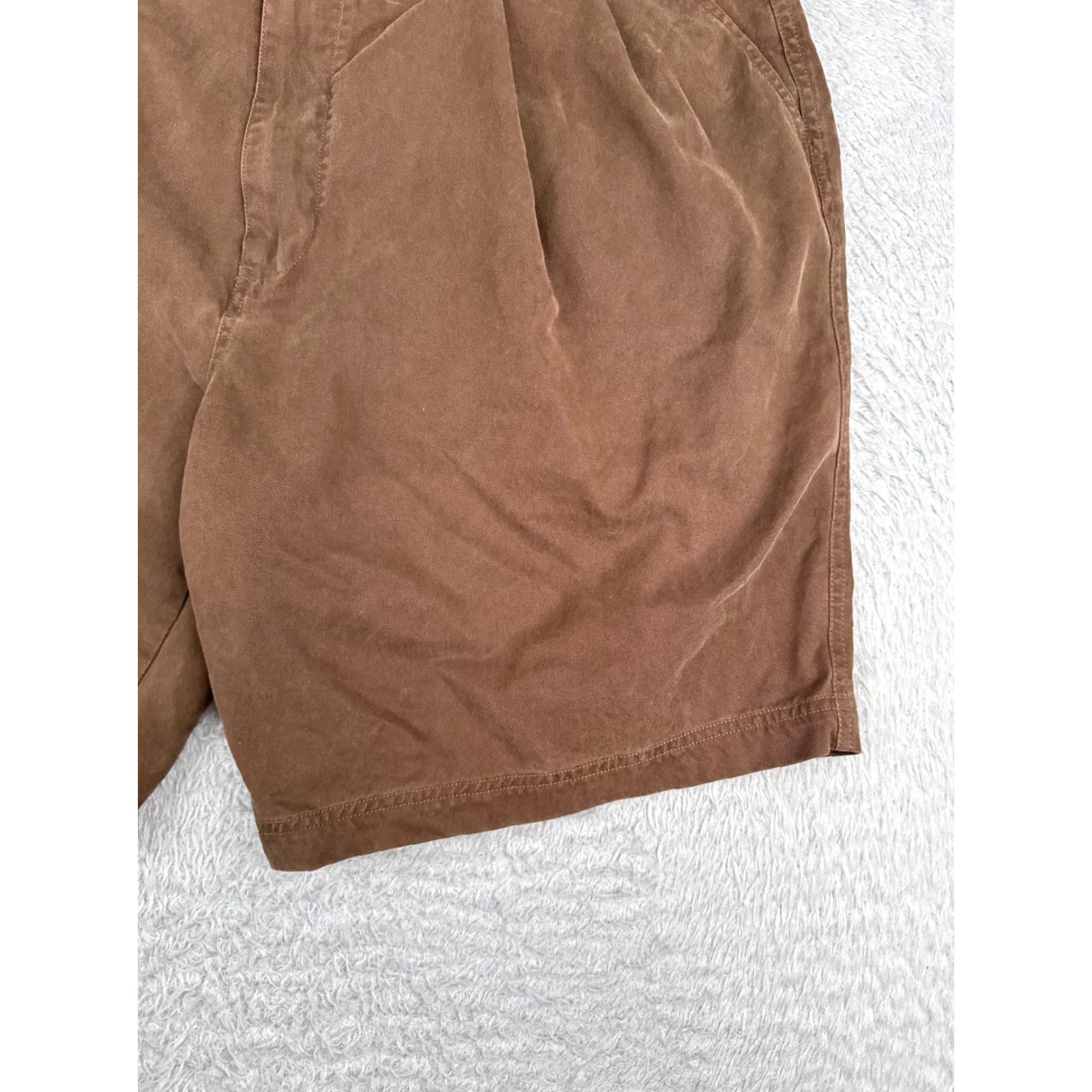 Tommy Bahama Tommy Bahama Shorts Men Bermuda 38x9 Brown Cotton Silk Relaxed Pockets Logo Easy Care Quick Dry - Vintage: No Size US 38 / EU 54 - 2 Thumbnail