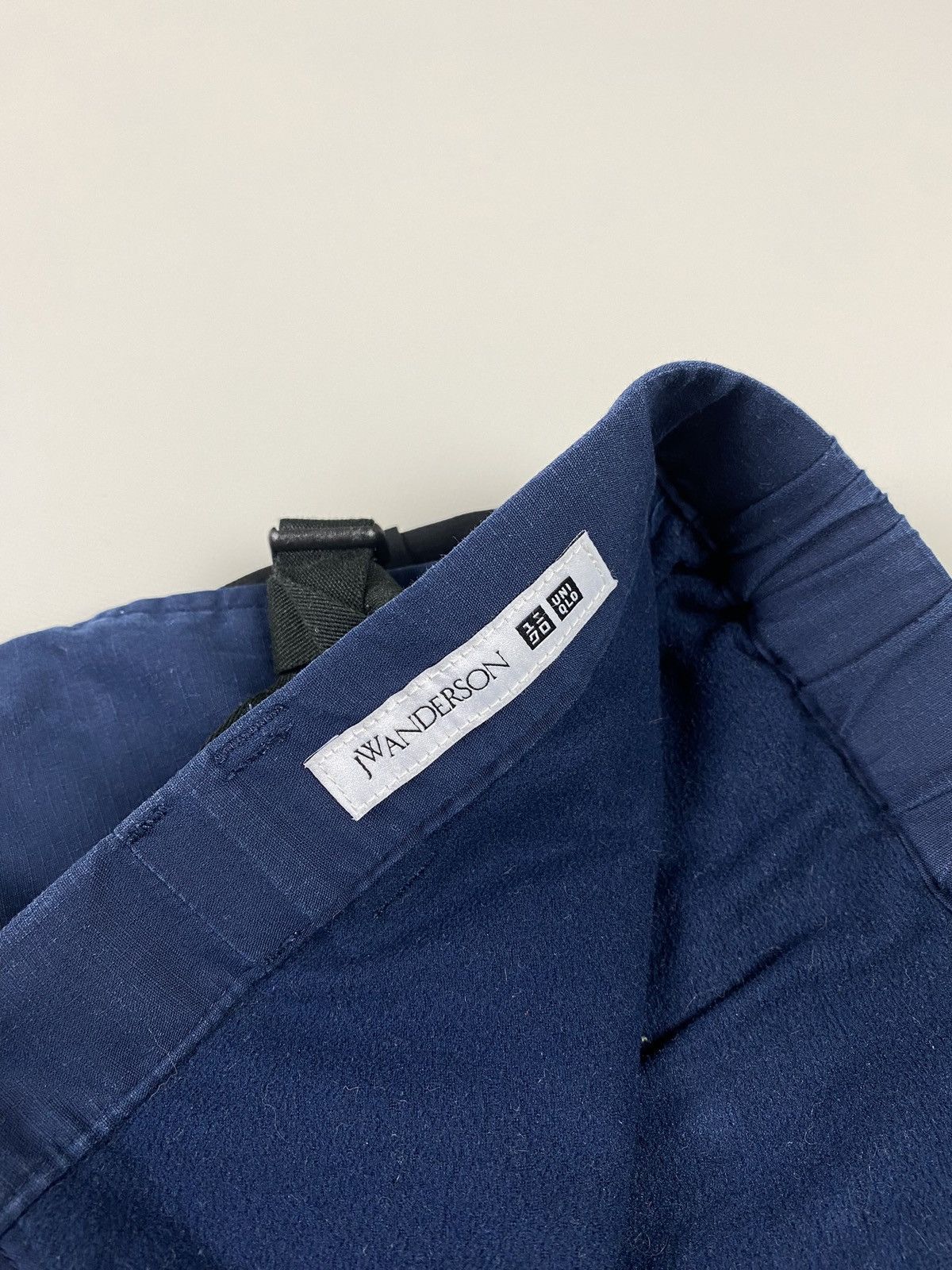 JW Anderson × Uniqlo J W Anderson Uniqlo men’s jogger pants size 30 - 33 Size US 32 / EU 48 - 14 Thumbnail