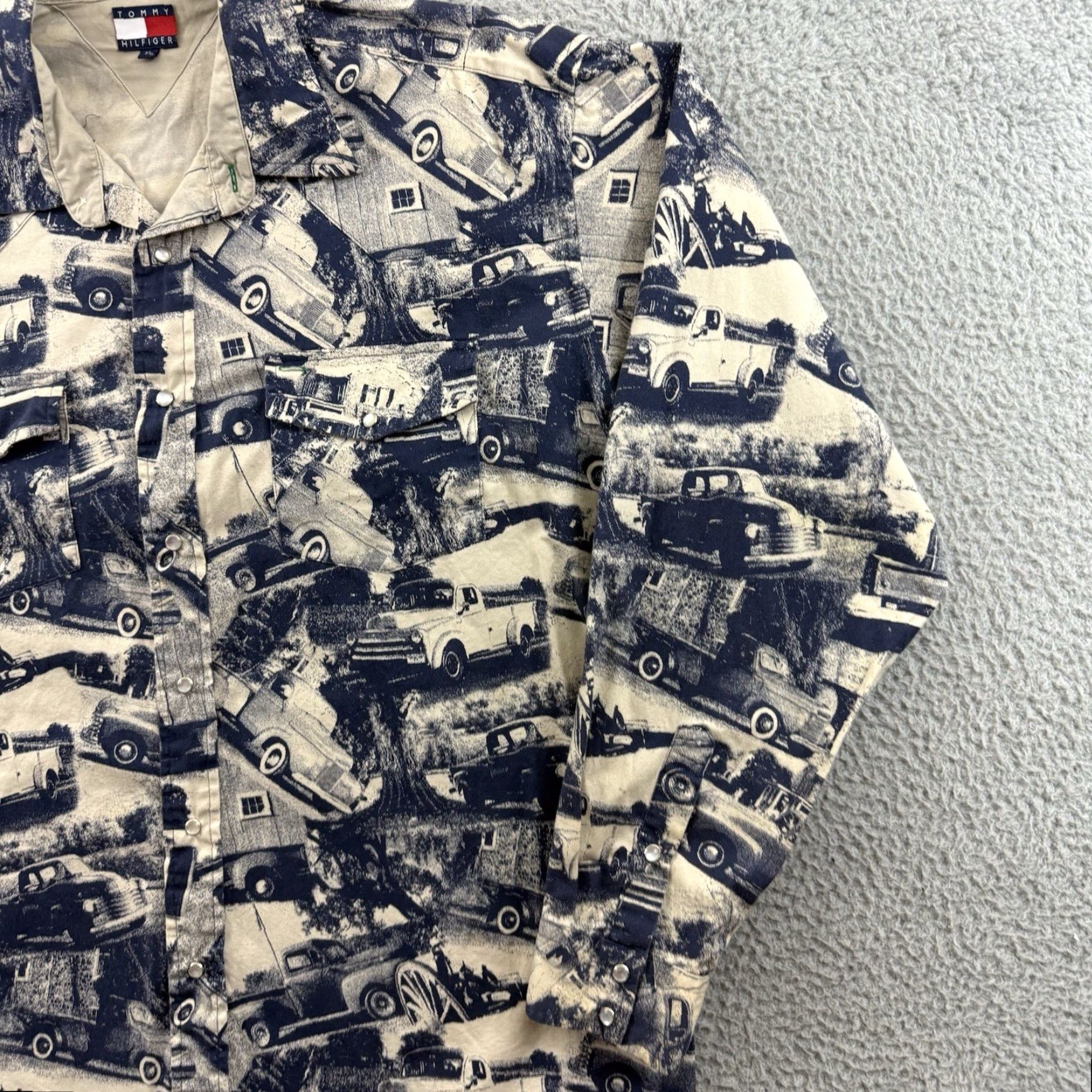 Tommy Hilfiger VINTAGE Tommy Hilfiger Shirt Men XL Car Print 90s Classic Pearl Snap Long Sleeve Blue Cotton Graphic Print Cars Mens XL Blue Size US XL / EU 56 / 4 - 5 Thumbnail