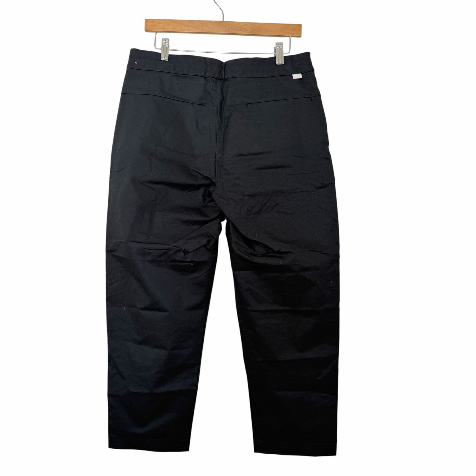 Nike Nike Essentials Black Tapered Leg Cropped Pants Sz 32 Size US 32 / EU 48 - 4 Thumbnail