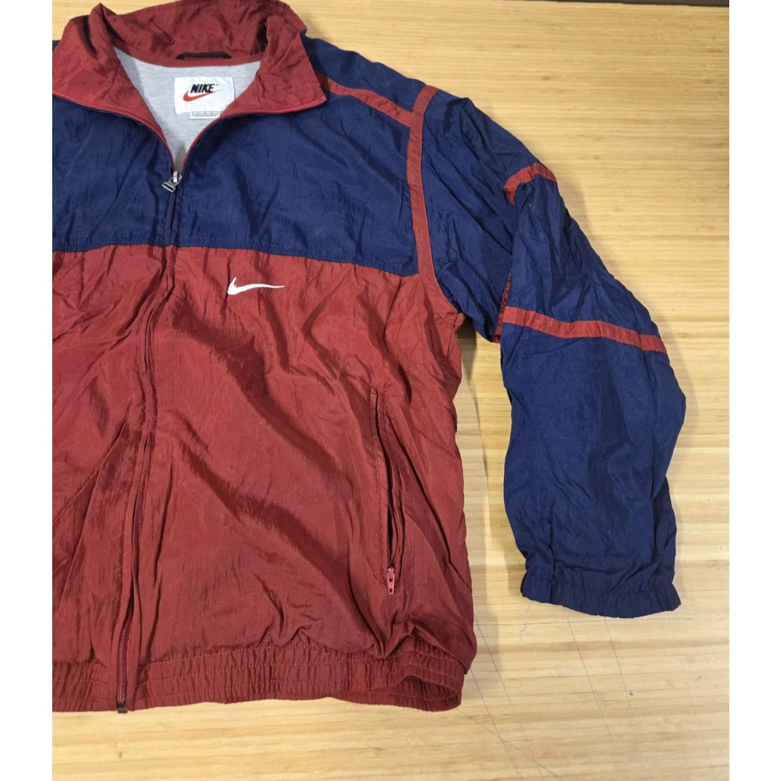 Nike VINTAGE Nike Jacket Mens Large Red Blue Swoosh Track Full Zip Windbreaker 90s Size US L / EU 52-54 / 3 - 2 Thumbnail