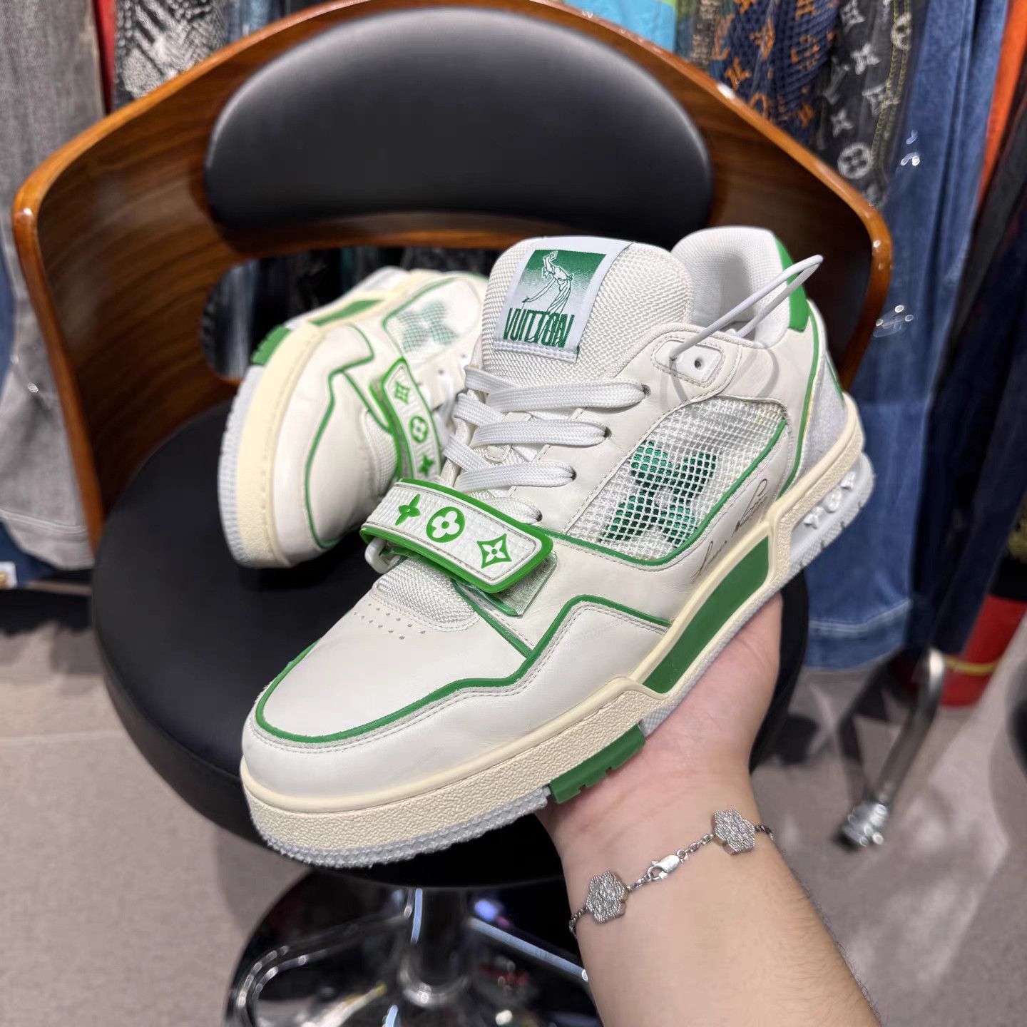Louis Vuitton Louis Vuitton LV Trainer Velcro Strap Sneakers K15 Size US 6.5 / IT 36.5 - 5 Thumbnail
