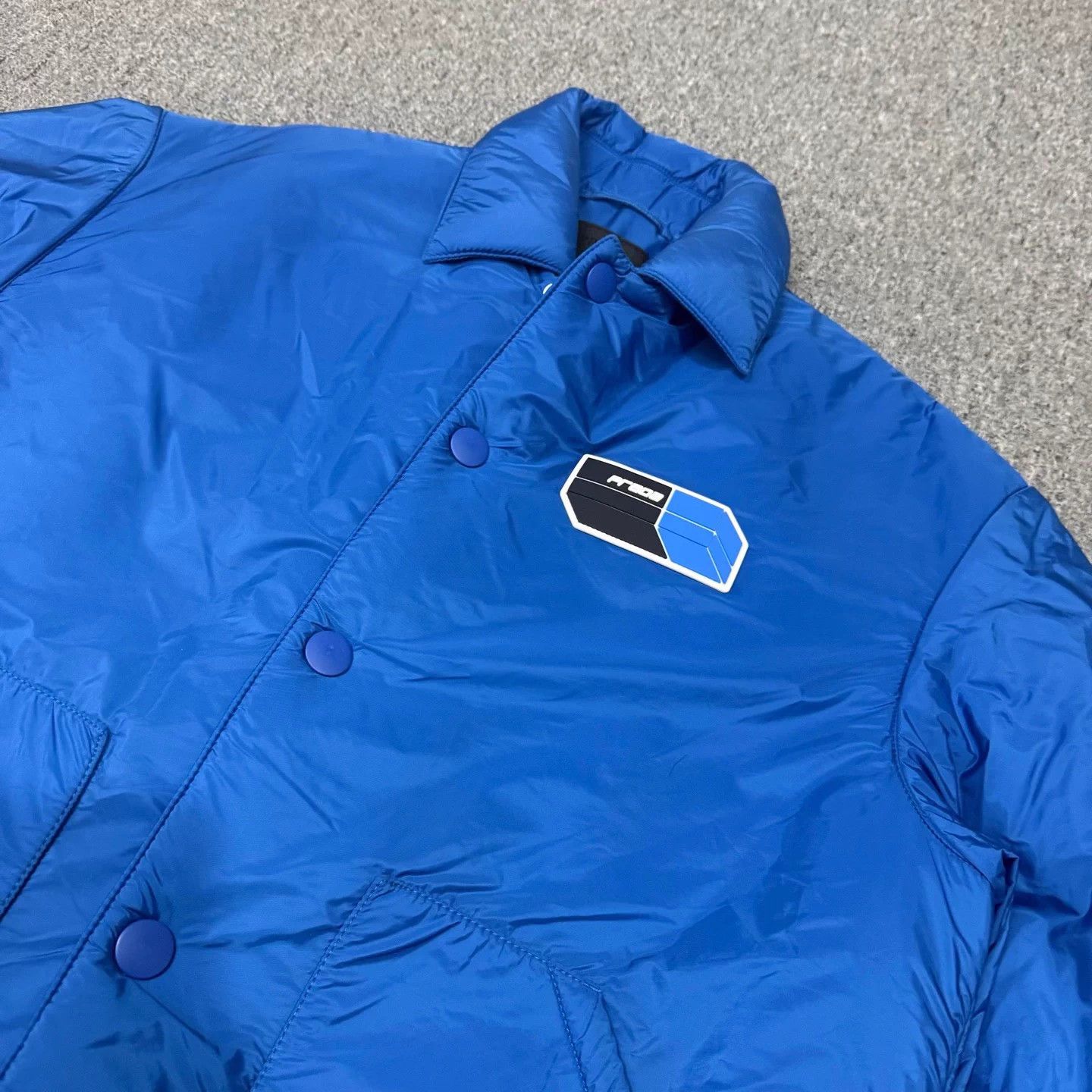 Prada Prada logo patch lapel cotton jacket S 99 new Size US S / EU 44-46 / 1 - 3 Thumbnail