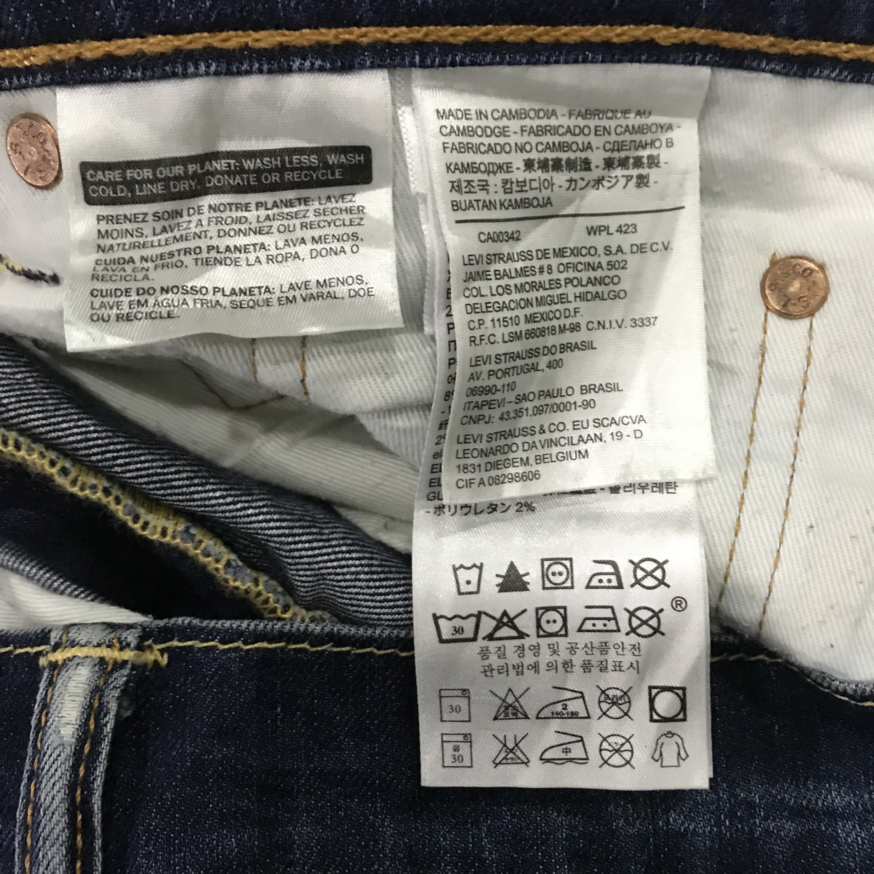 Levi's Vintage Levi’s 511 Slim Fit Dark Wash Jeans Size US 32 / EU 48 - 12 Thumbnail